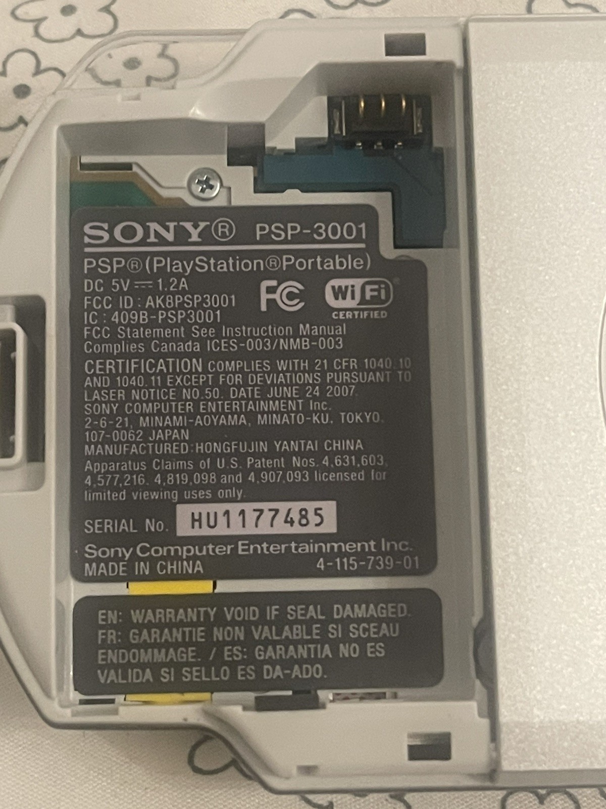 Sony PSP-3000 Silver Ratchet & Clank Size Matters Entertainment Pack Wi-Fi 1GB