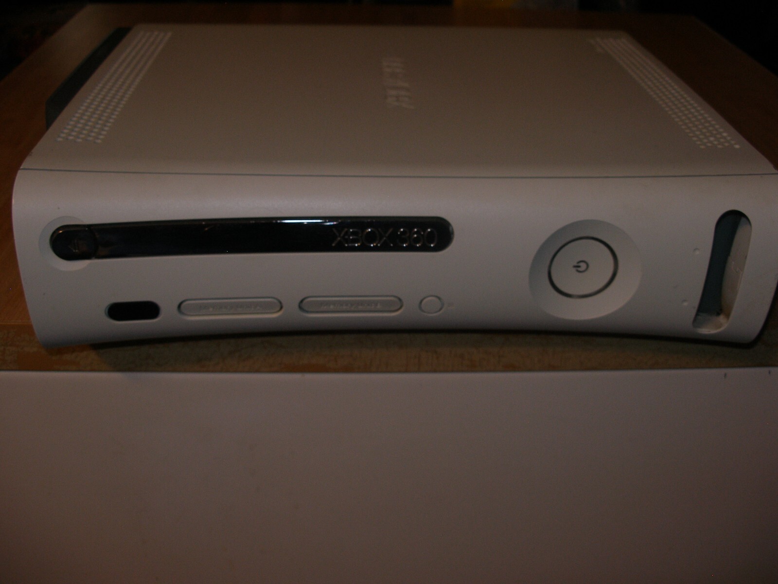 Xbox 360 Pro 20GB Console System w HDD + 4 controllers/cords/headset/game
