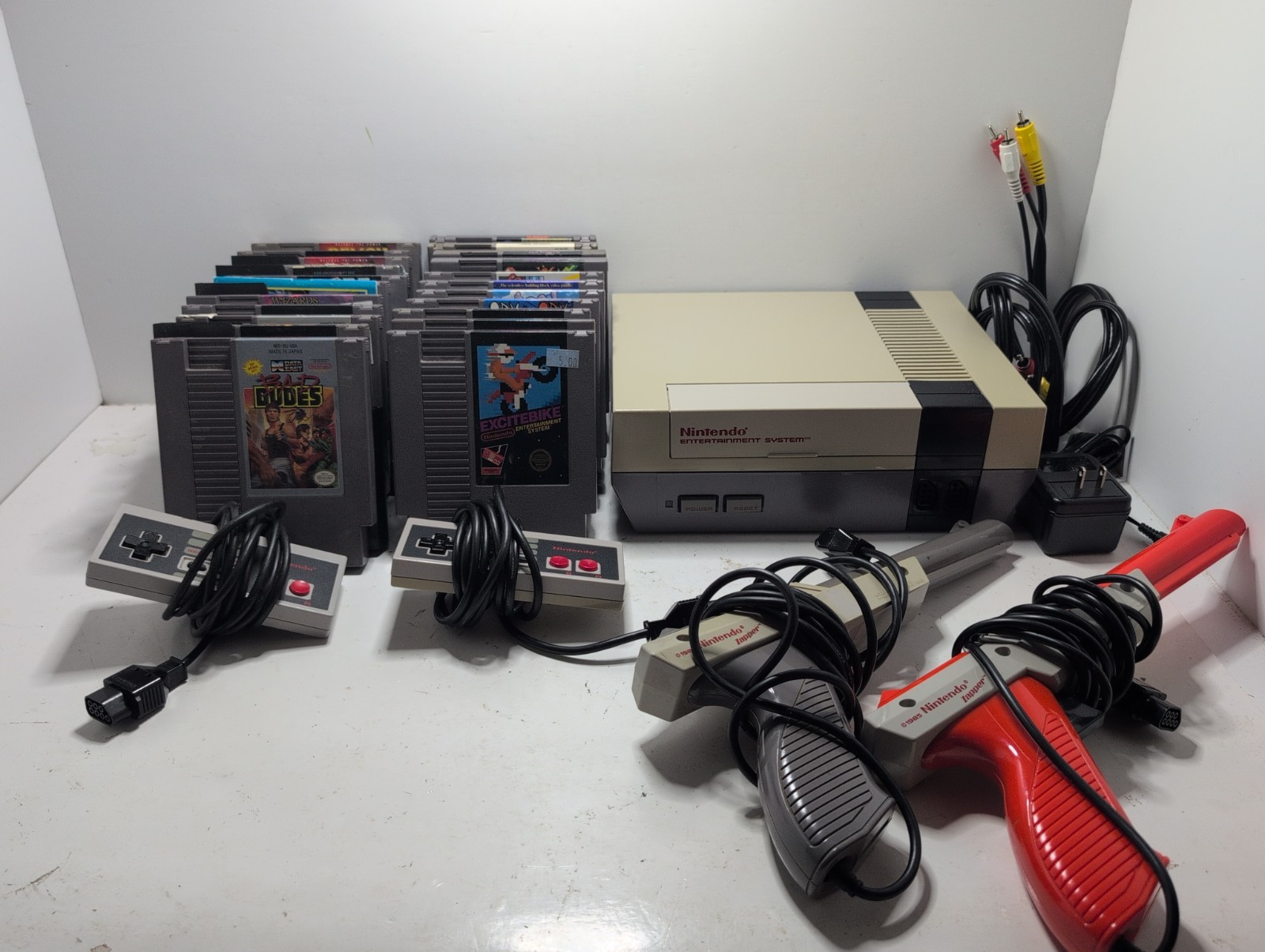 Nintendo NES Console Bundle w/ 22 Games – Fully Functional! + Controllers