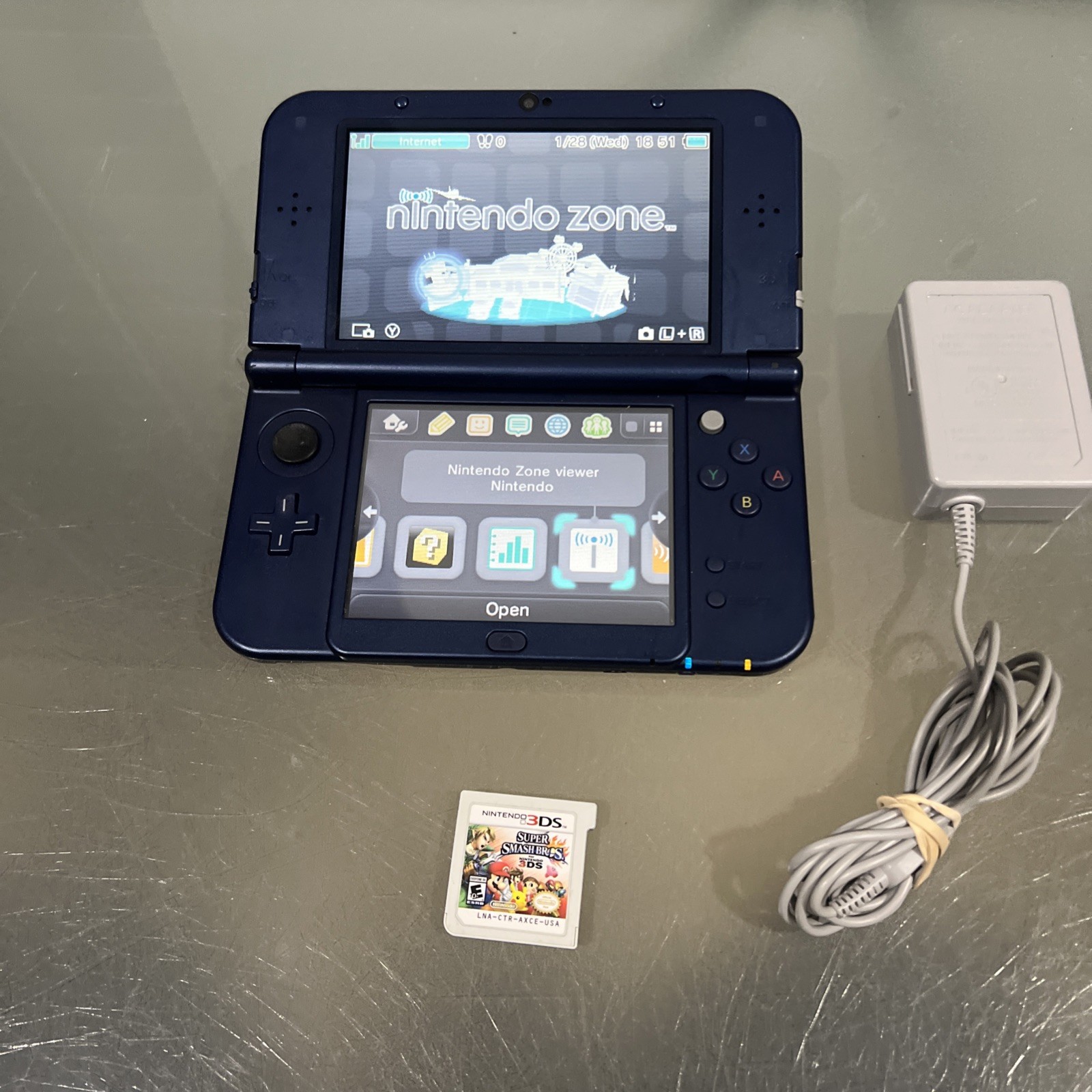Nintendo 3DS XL Galaxy Edition Handheld Console System Purple & Super Smash Bros
