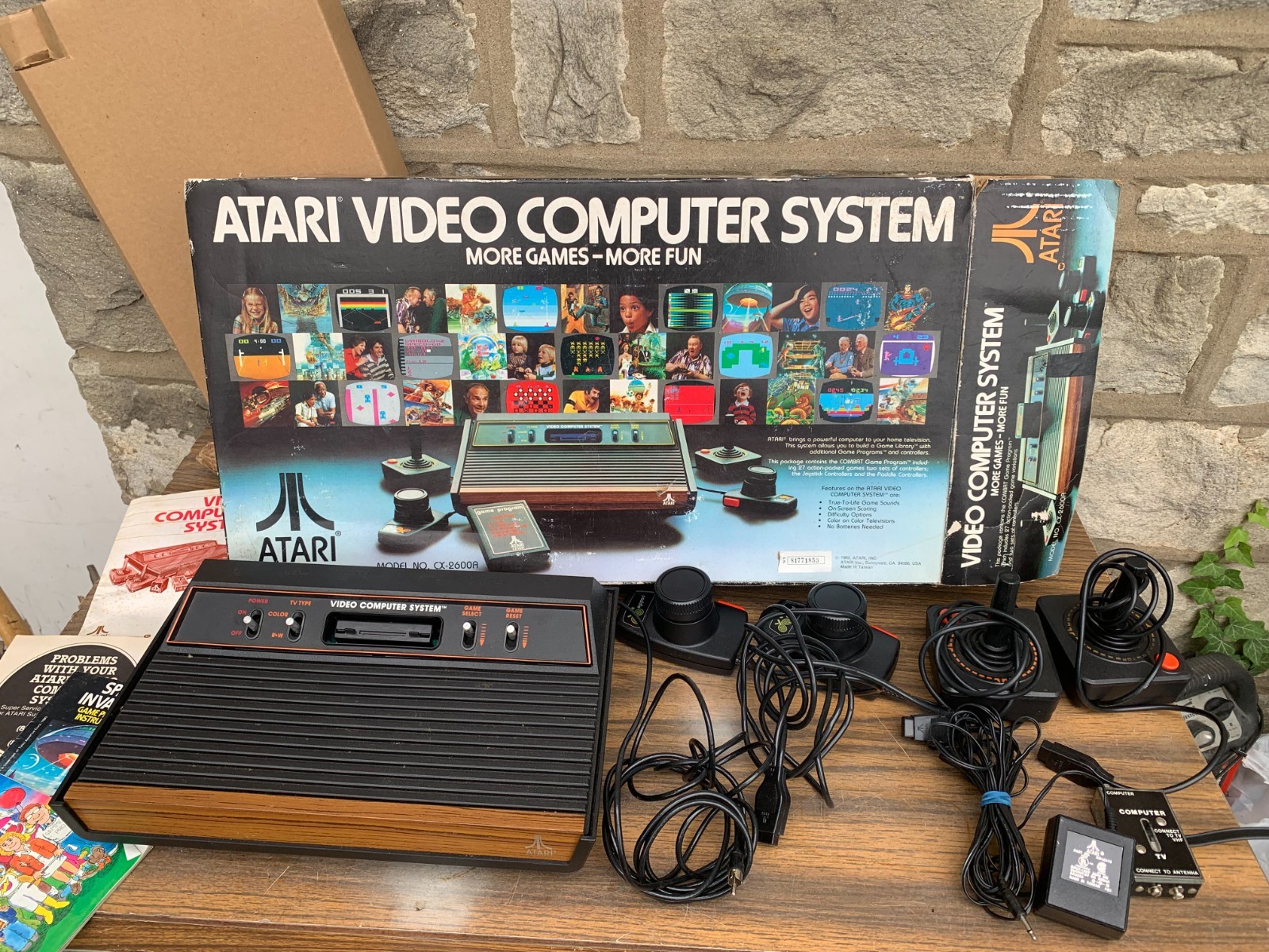 Atari CX-2600A Video Computer System Game Console W/ 2 Controllers Paddles & Box