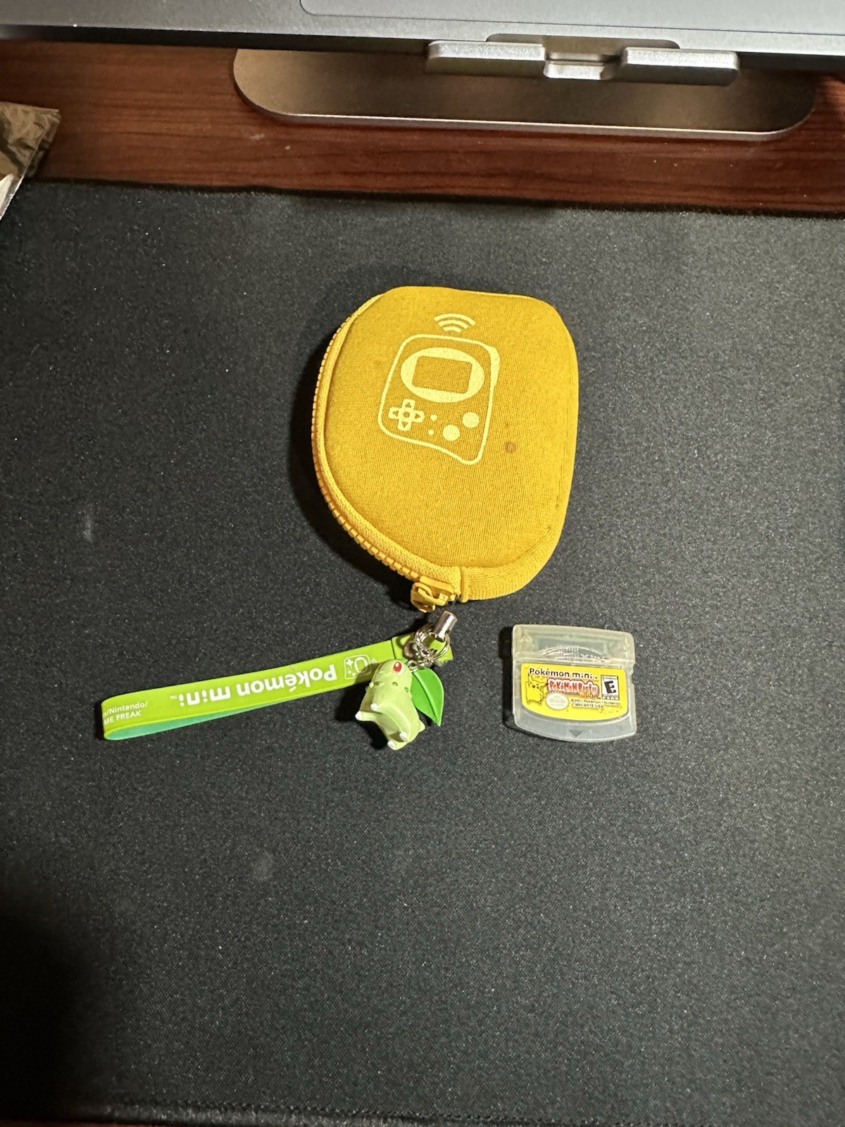 Pokémon Mini Console MIN-001 Chikorita Green W/ 2 Games, Soft case, Charm – US