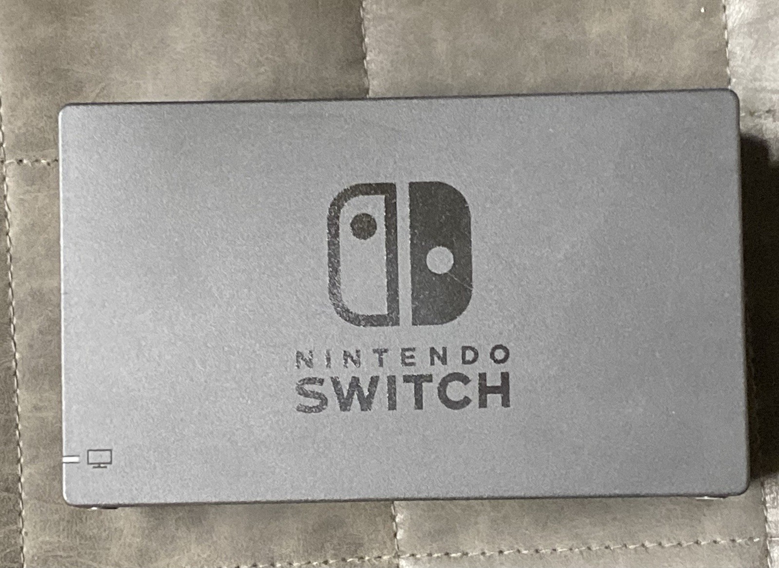Nintendo Switch 32GB Handheld System – Bundle Hac 001-01