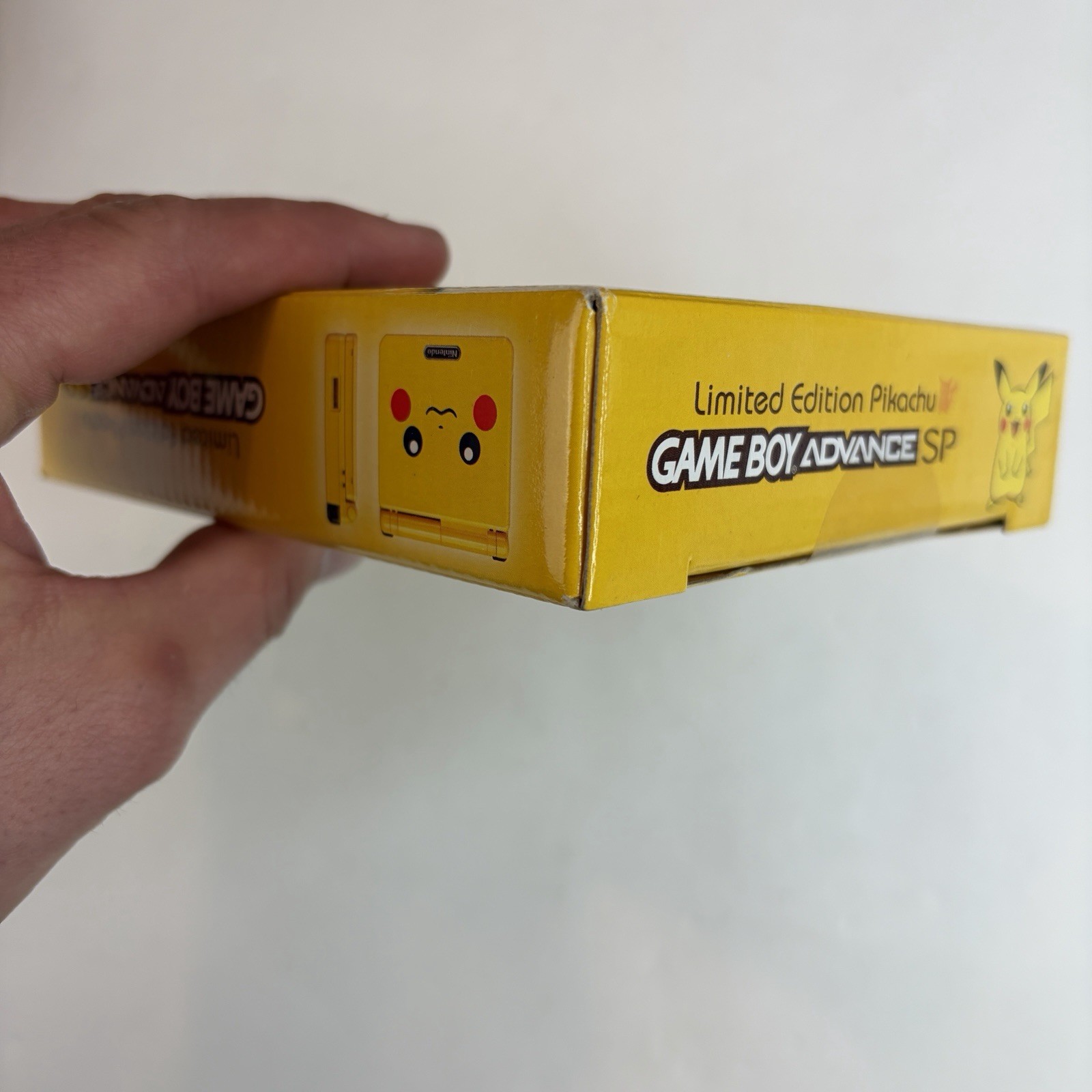 SEALED BRAND NEW Nintendo Game Boy Advance SP Limited Pikachu Edition Toys R US