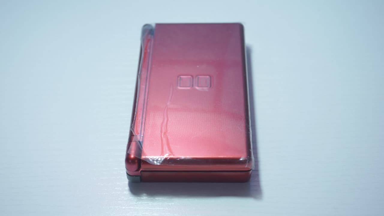 Nintendo DS Lite Full Crimson Red Handheld Gaming System with Charger & Stylus