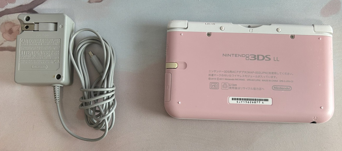 Nintendo 3DSLL/XL Region Unlocked w/ 128G mSD