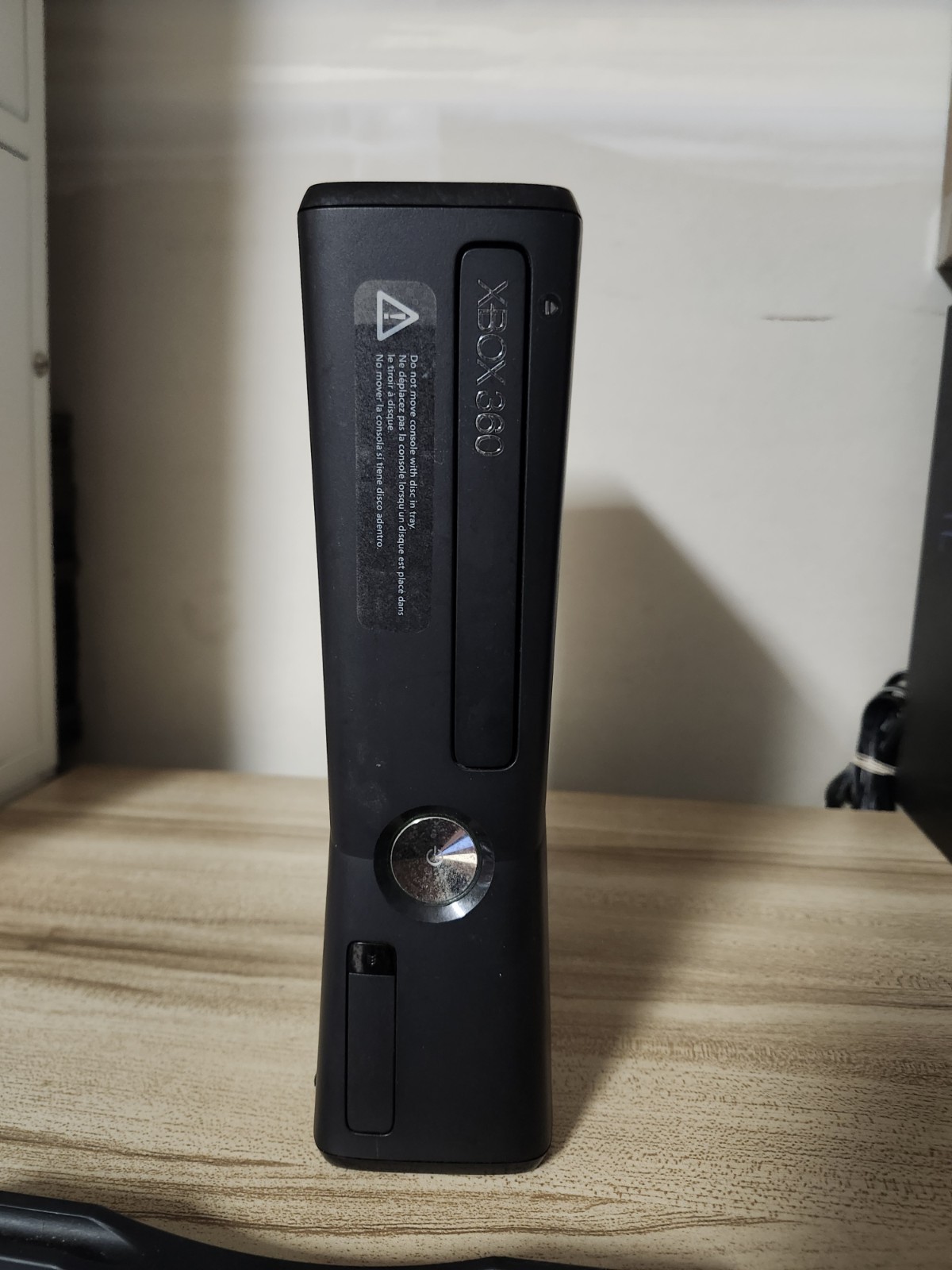 Microsoft Xbox 360 S Console Only – Black (1439) No HD/Cords For Parts Or Repair