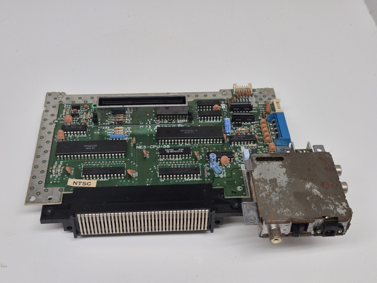 Nintendo Entertainment System NES Console Main Board Untested For Parts
