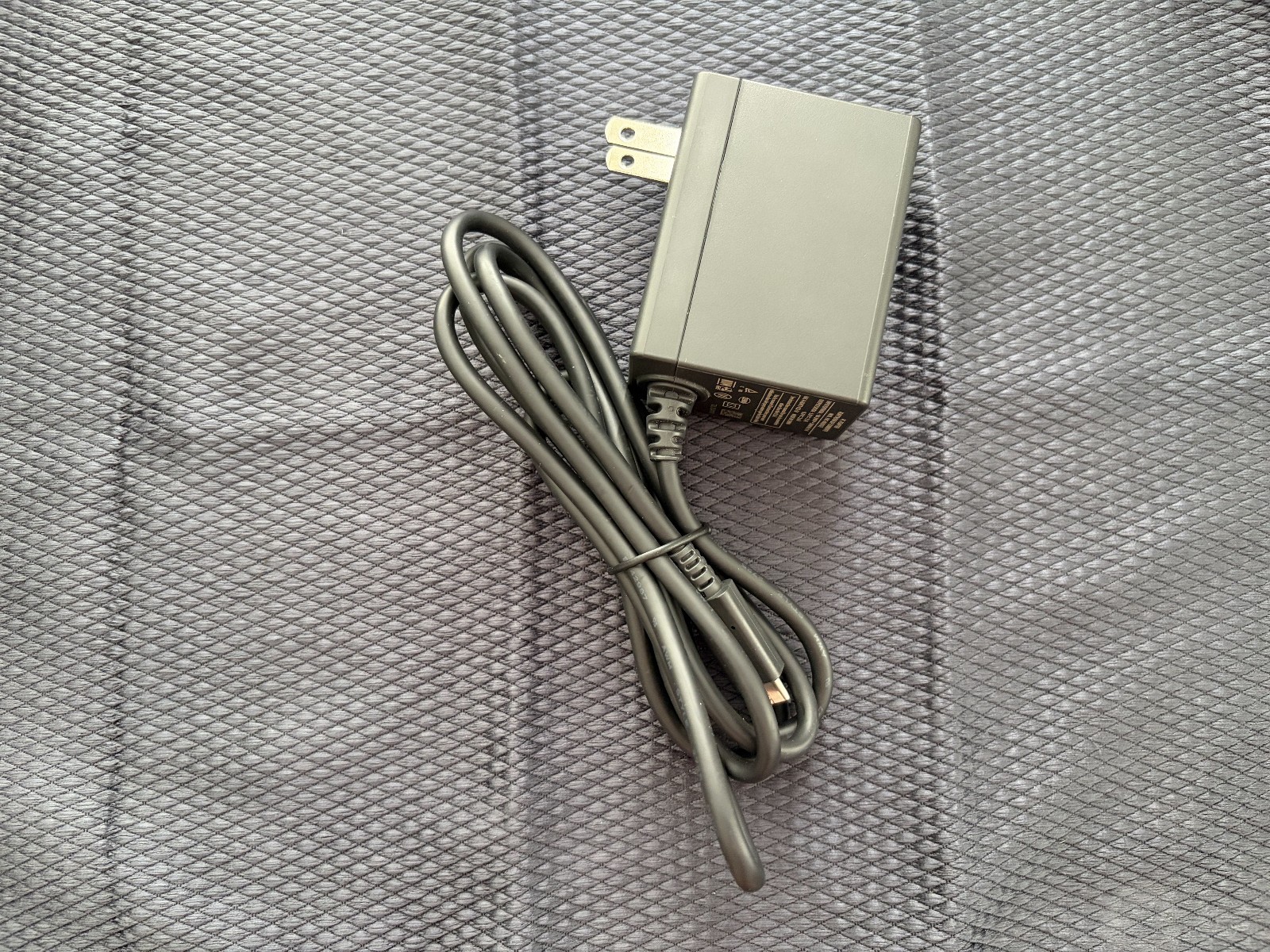 Nintendo Switch 32GB Console with Gray Joy‑Con great condition