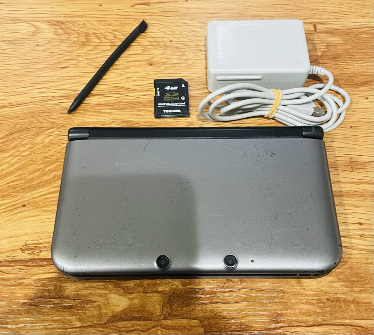 Nintendo 3DSLL Silver Black Main Body Operation Product With Accessories