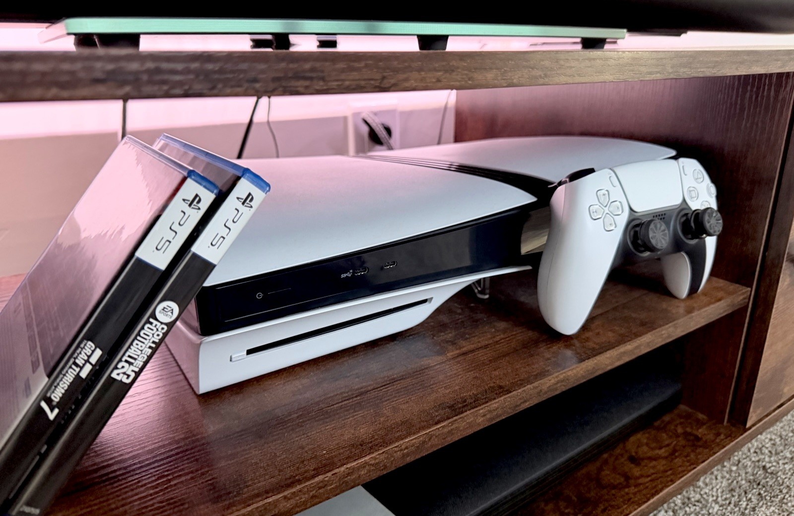 Sony PlayStation 5 Pro White Gaming Console 2TB with Disc Drive – Fast Shipping!