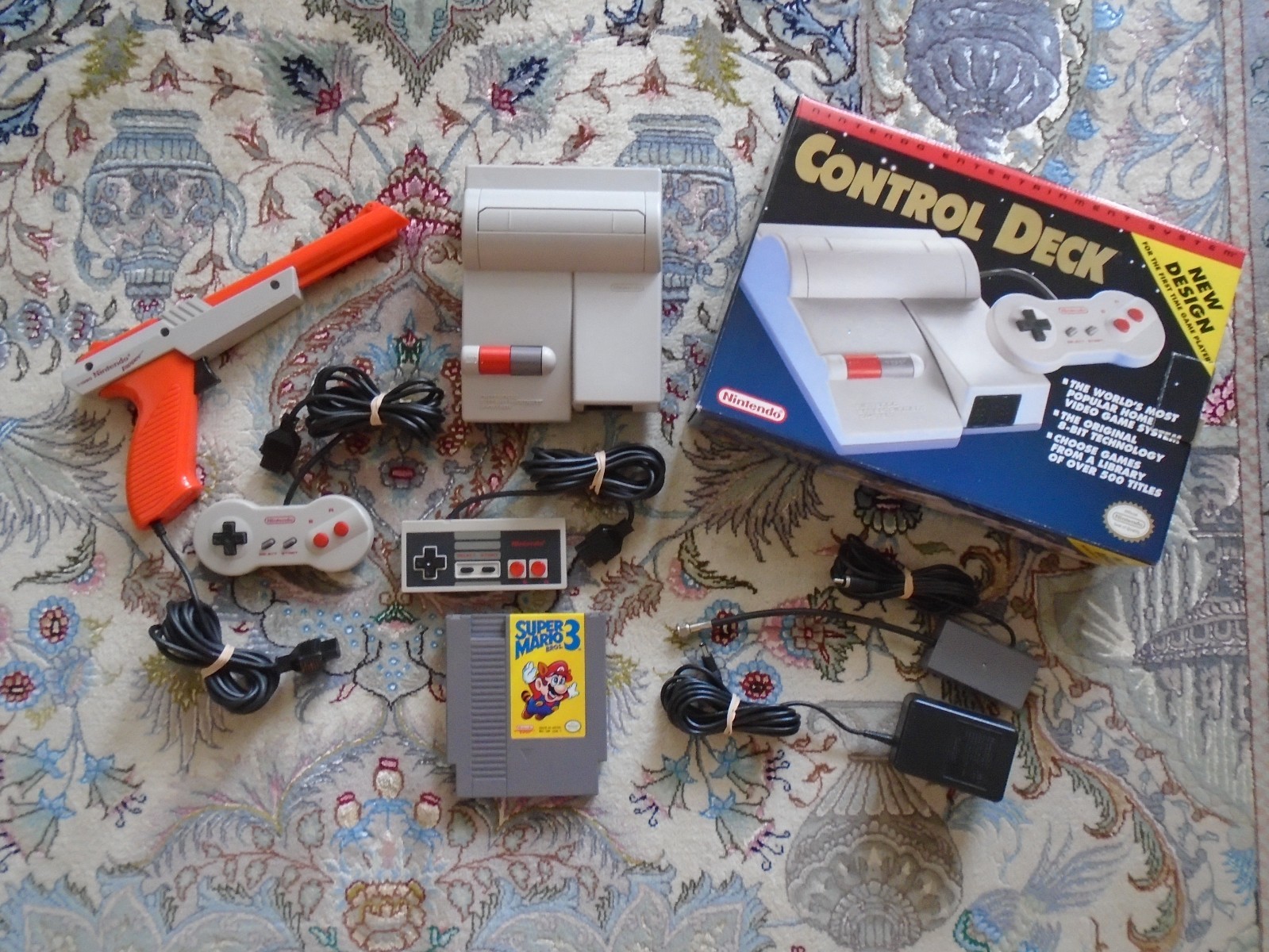 TOP LOADER NES Console NES-101 w/ BOX, controller, cables, nintendo TESTED