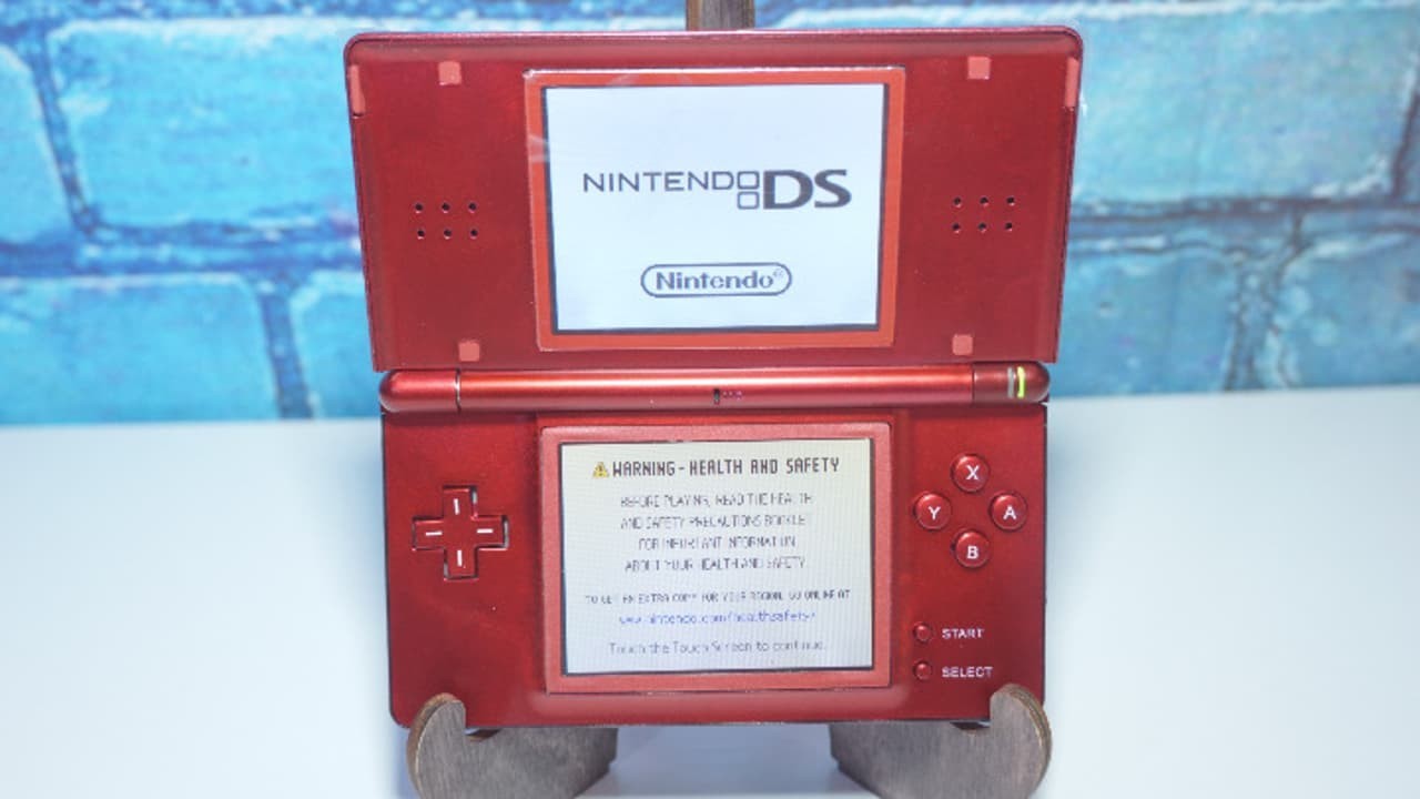 Nintendo DS Lite Full Crimson Red Handheld Gaming System with Charger & Stylus