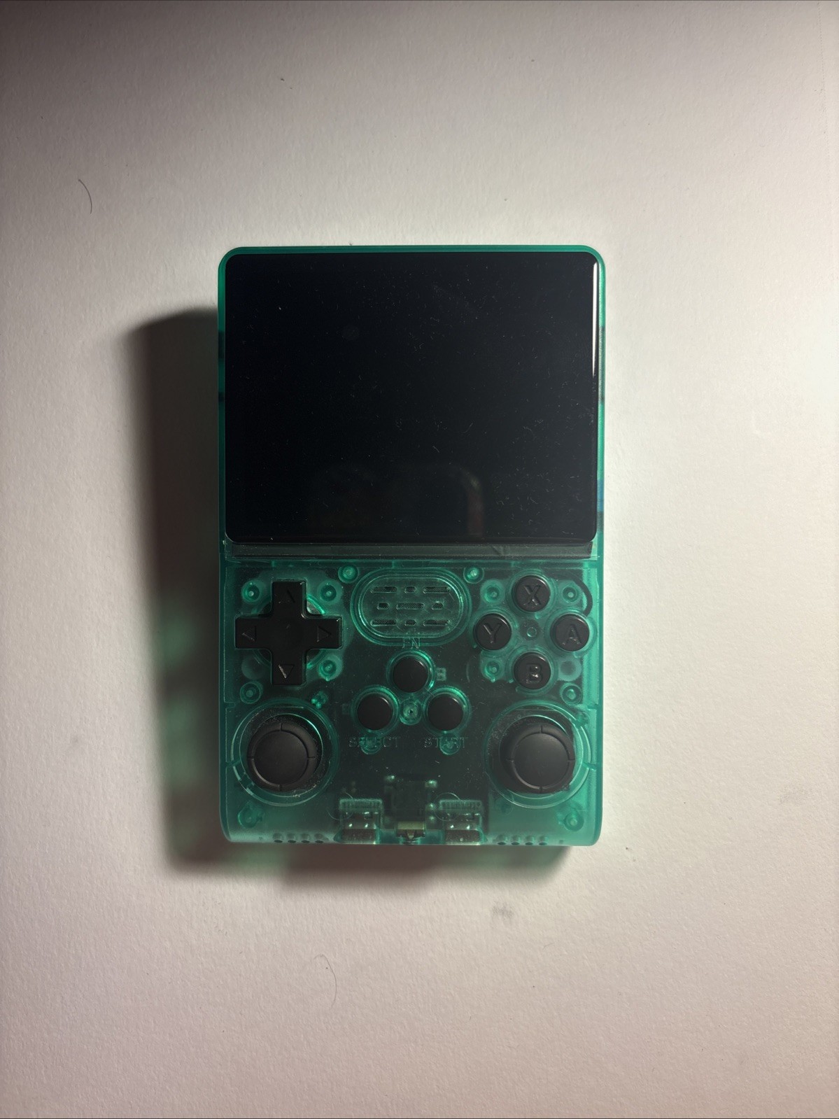 Green R36S Handheld Game Console 3.5 Inch IPS Screen 20000+ Games Video Games