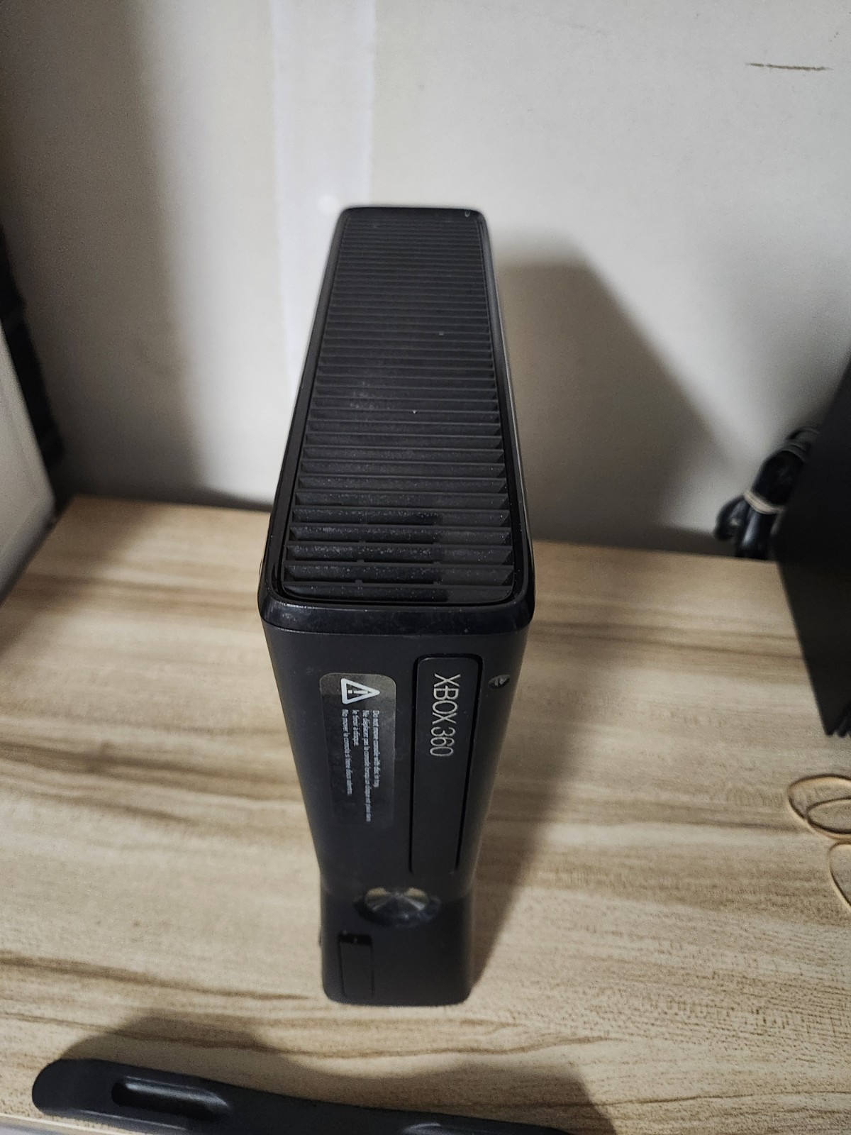 Microsoft Xbox 360 S Console Only – Black (1439) No HD/Cords For Parts Or Repair