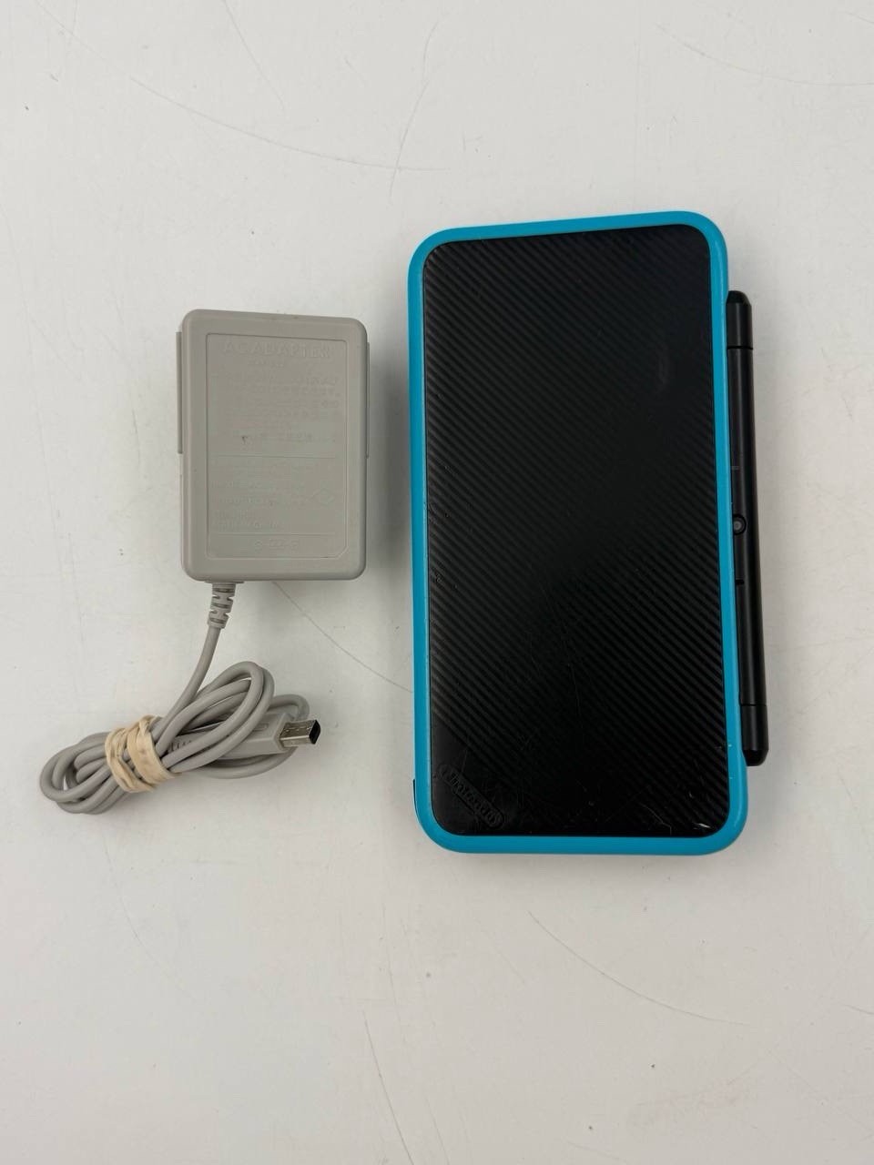 Nintendo New 2DS XL Console Blue Power Light