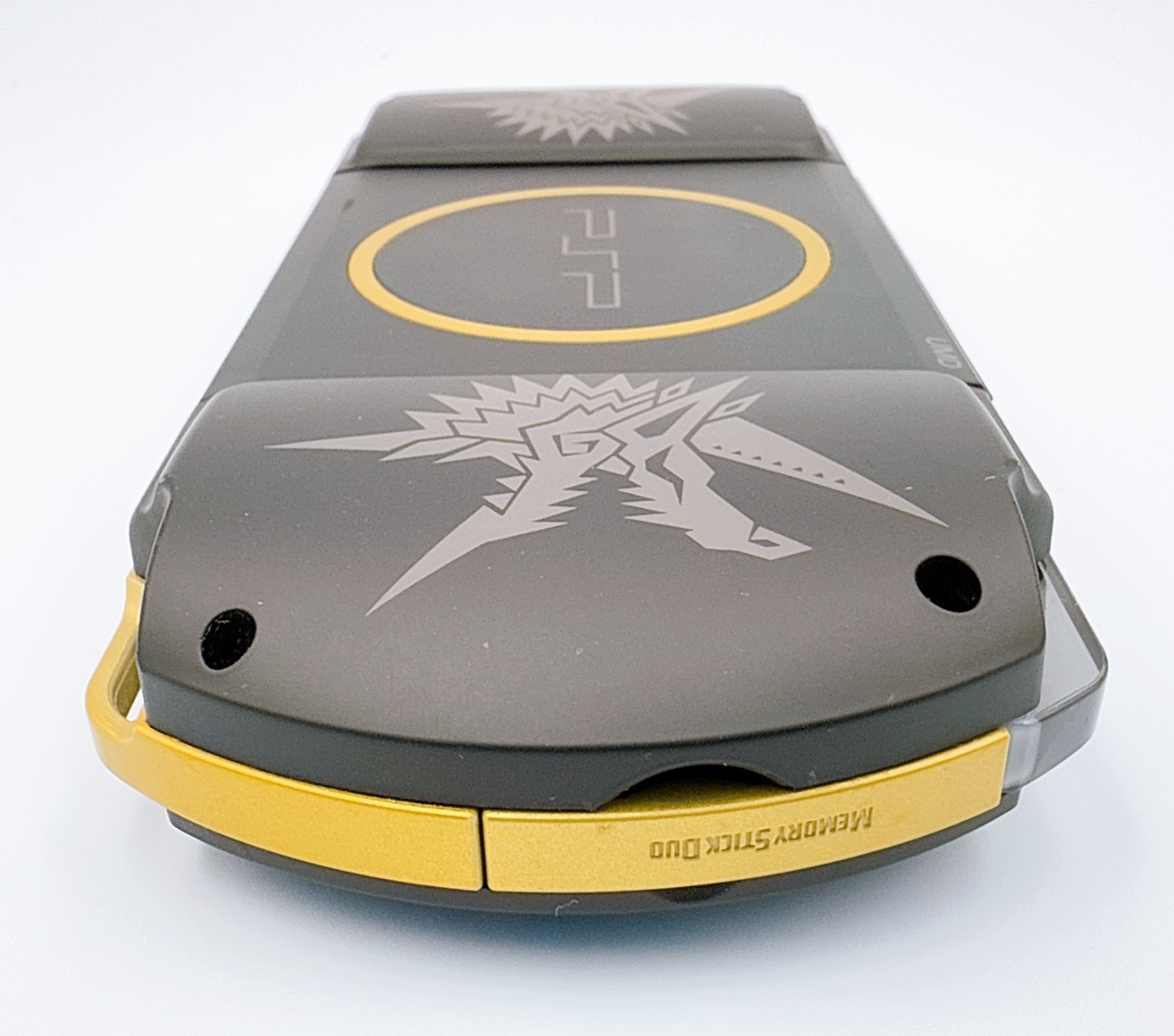 Sony PSP-3000 Console Monster Hunter 3rd Limited Region Free w/4GB – Excellent