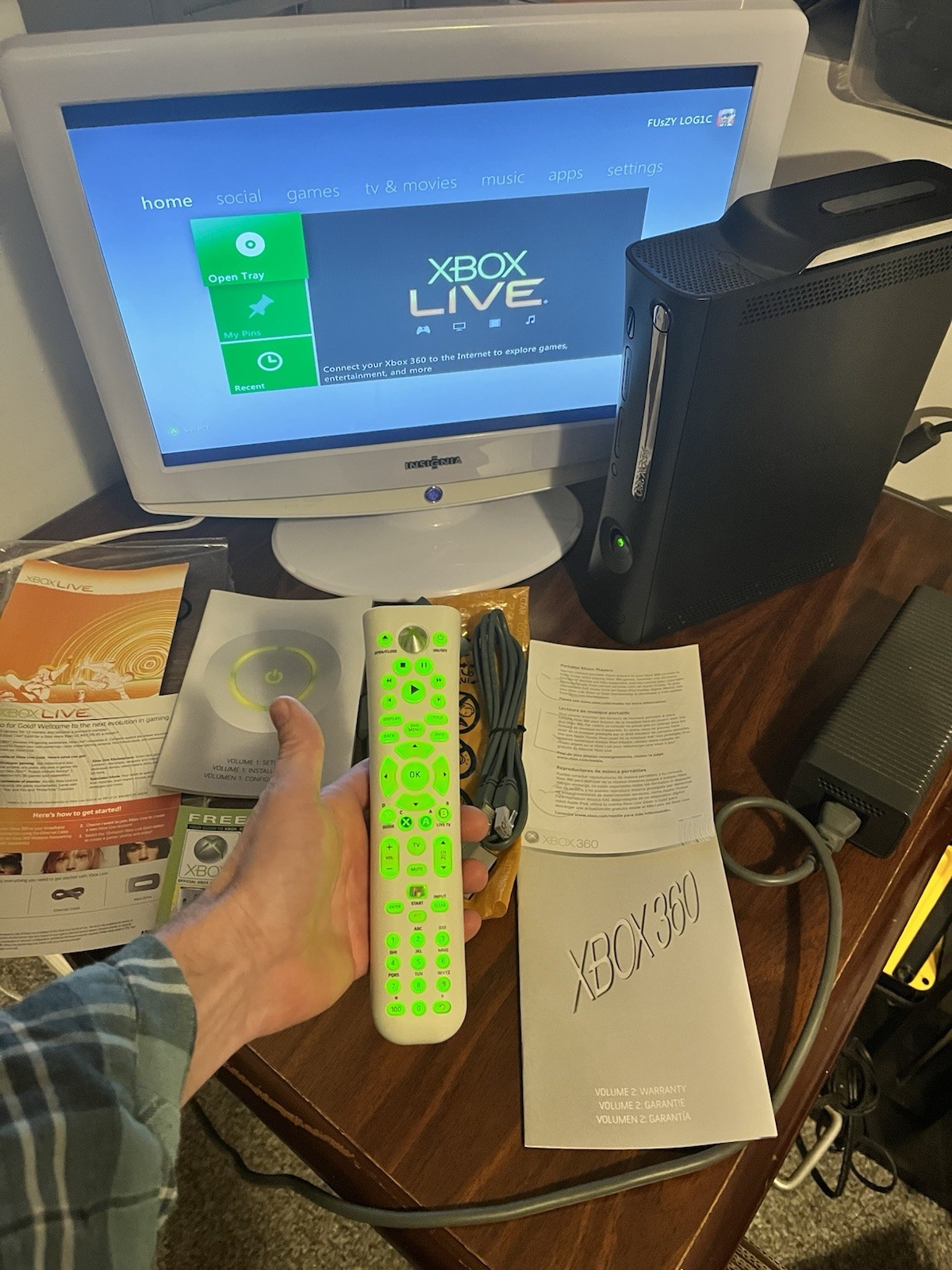 Microsoft Xbox 360 Elite 120GB HDD Console with accessories * Read Description