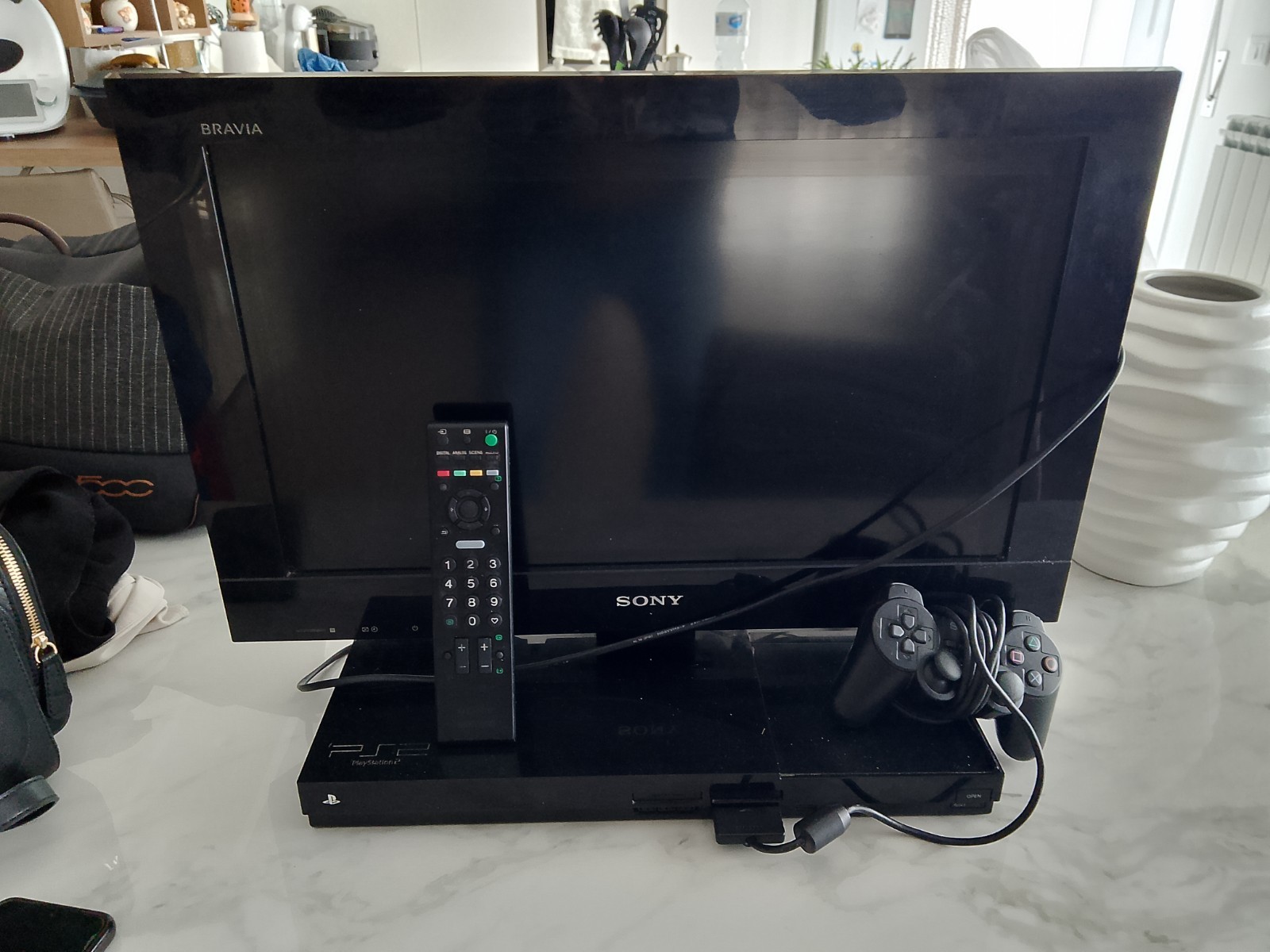 Play Station 2 Built-in TV Sony KDL-22PX300 Piece Never Seen