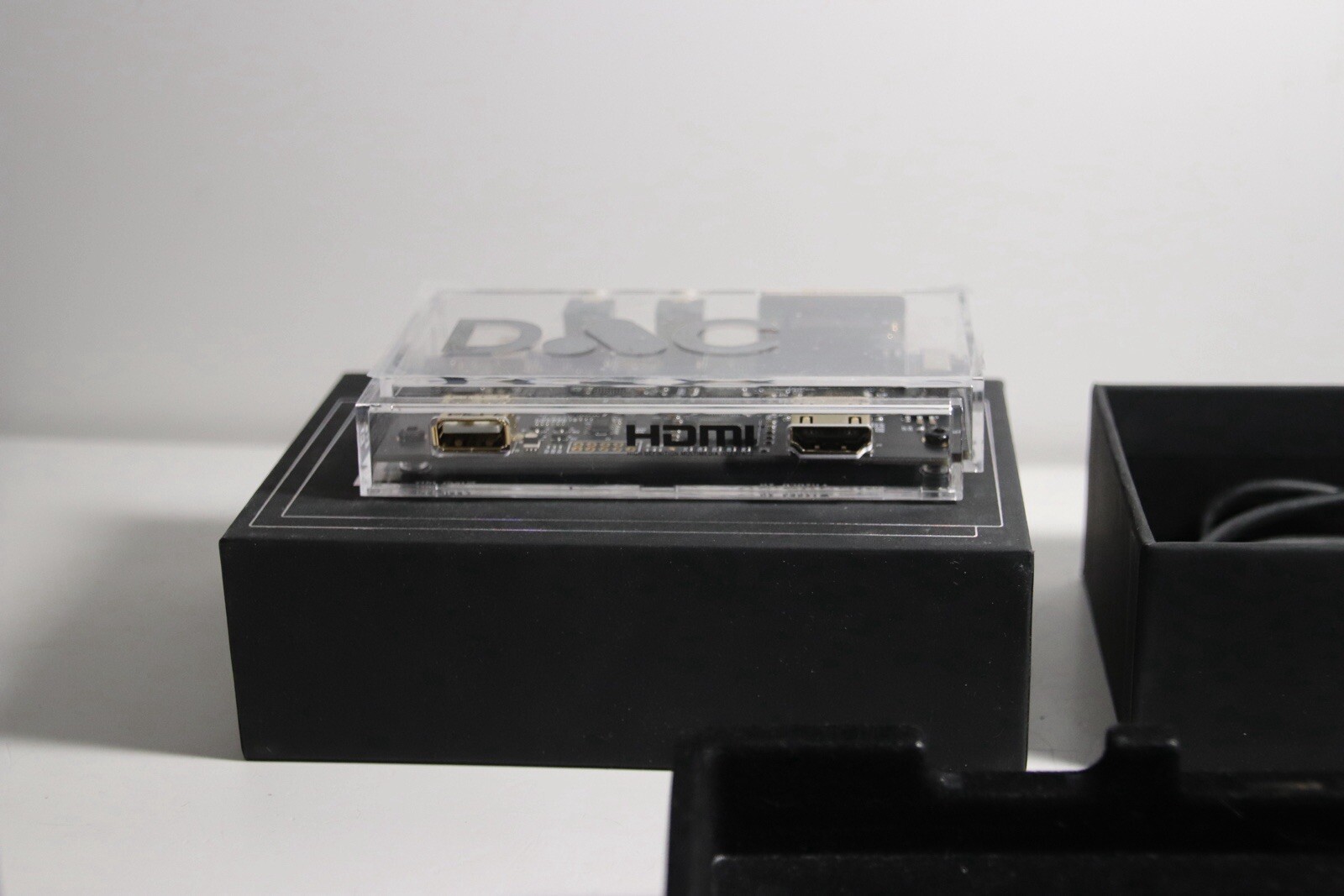 Analogue DAC AV Accessory for Super NT & Mega SG CRT Hookup – New Open Box