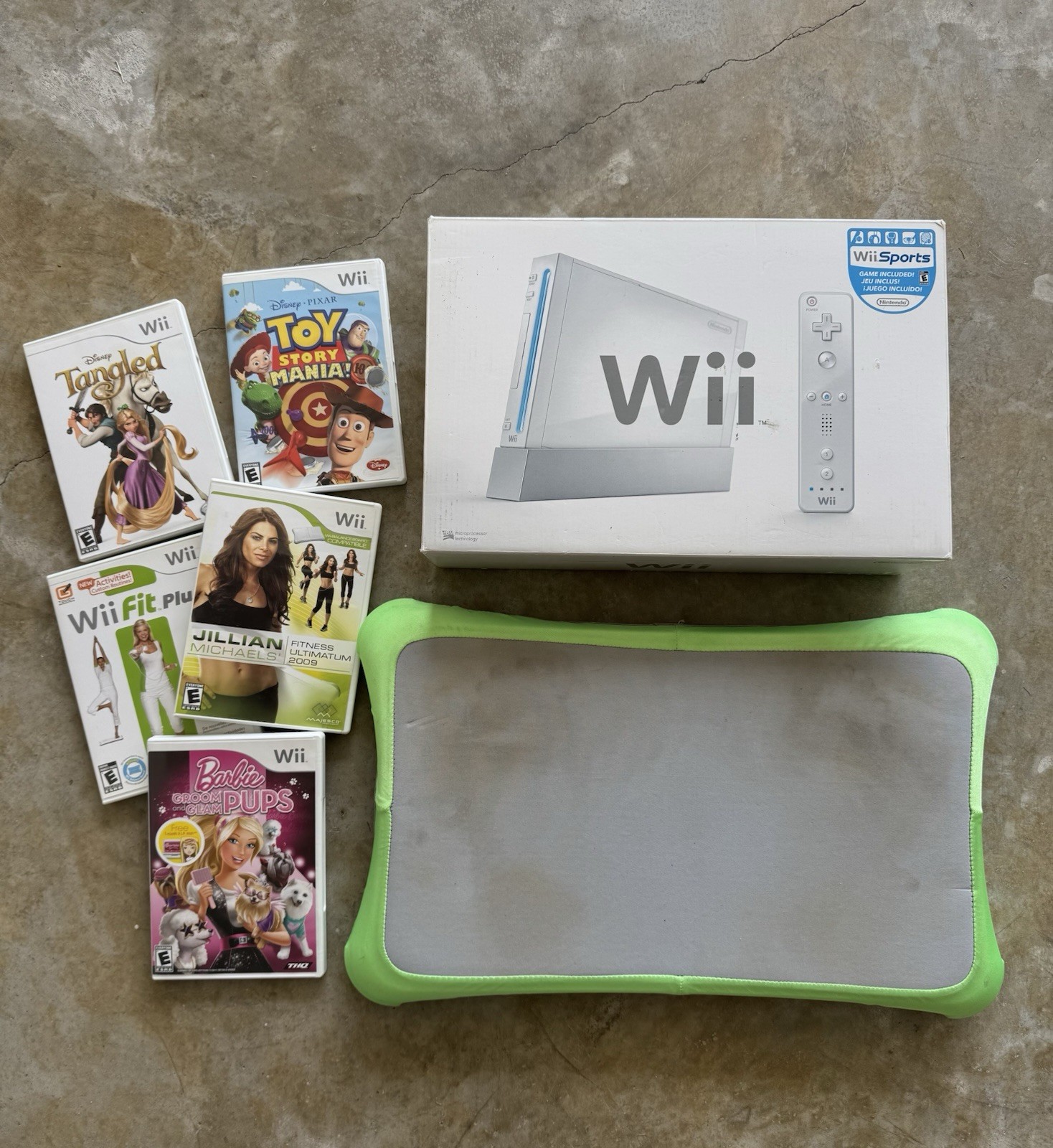 Nintendo Wii Sports Console Bundle White RVL-001 TESTED W Balance +5 Games