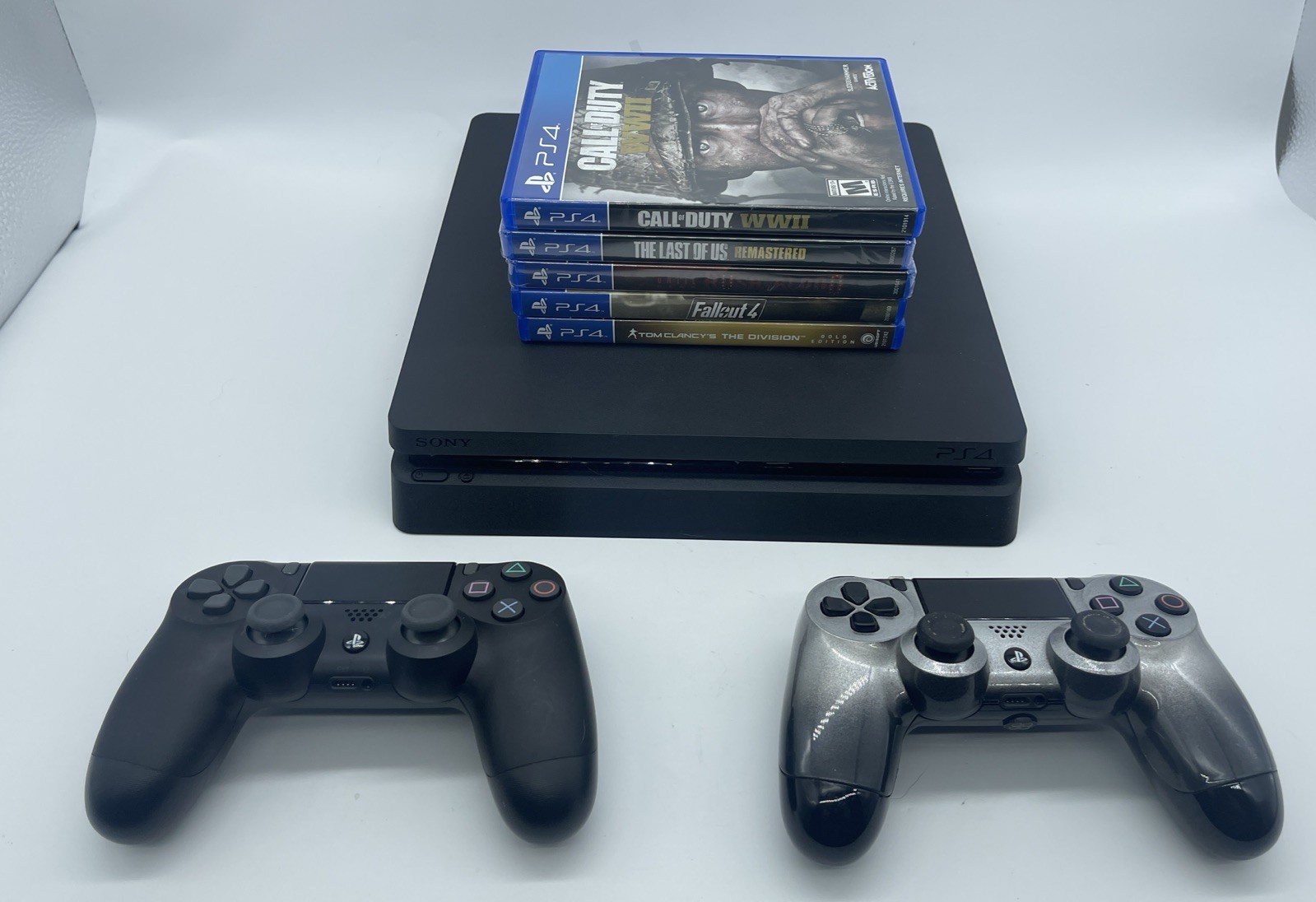 Sony Playstation 4 Slim PS4 1TB CUH-2215B Bundle with Box