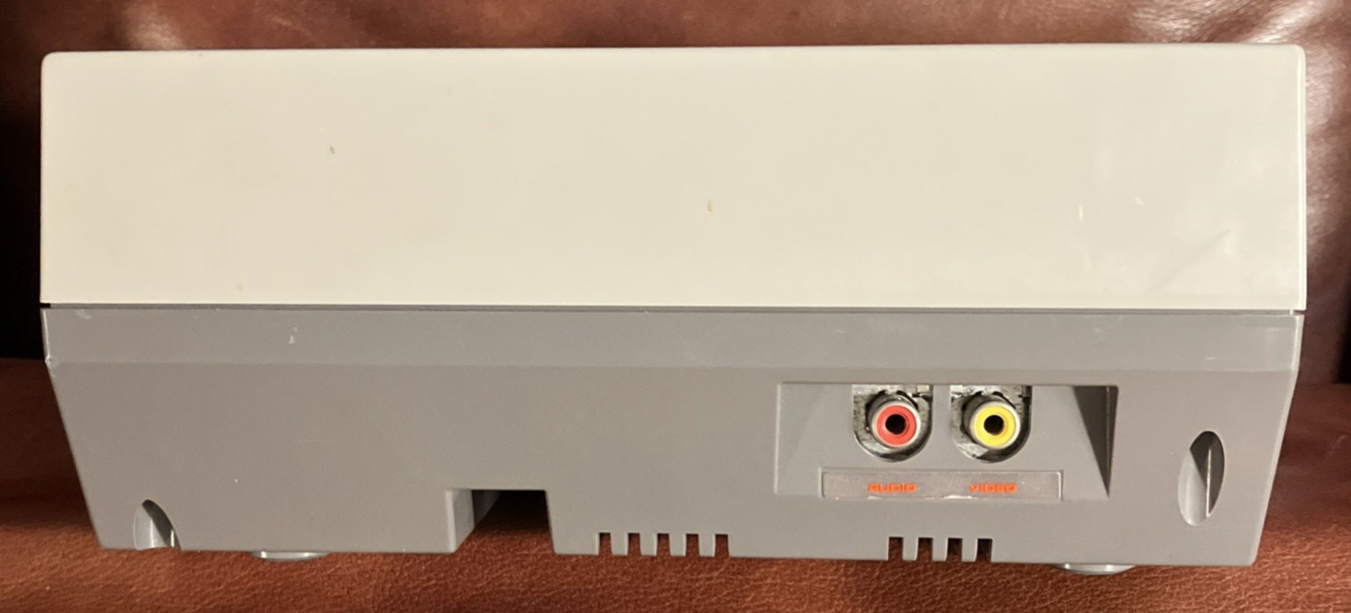 NES Nintendo Entertainment System Console New 72 Pin Tested Working Controller