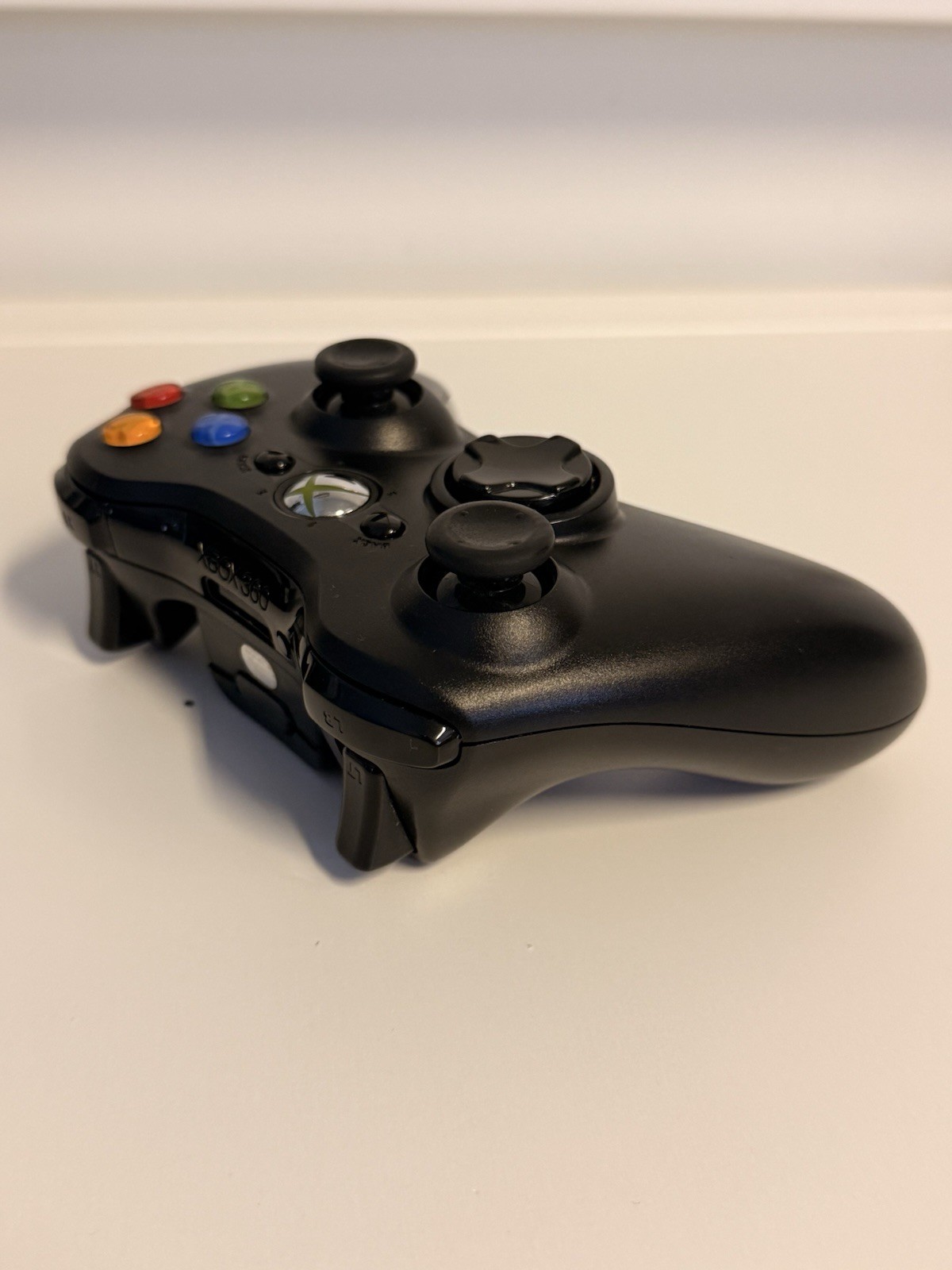 XBOX 360 E Console Model 1538 No Hard Drive w/Controller + Power Supply Tested