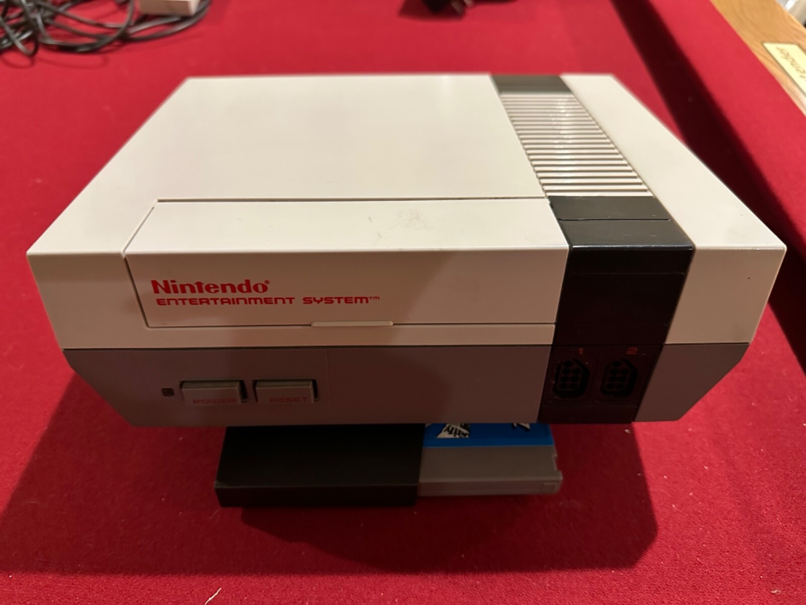 Nintendo NES Action Set Home Console – White/ Gray with manual and all cables