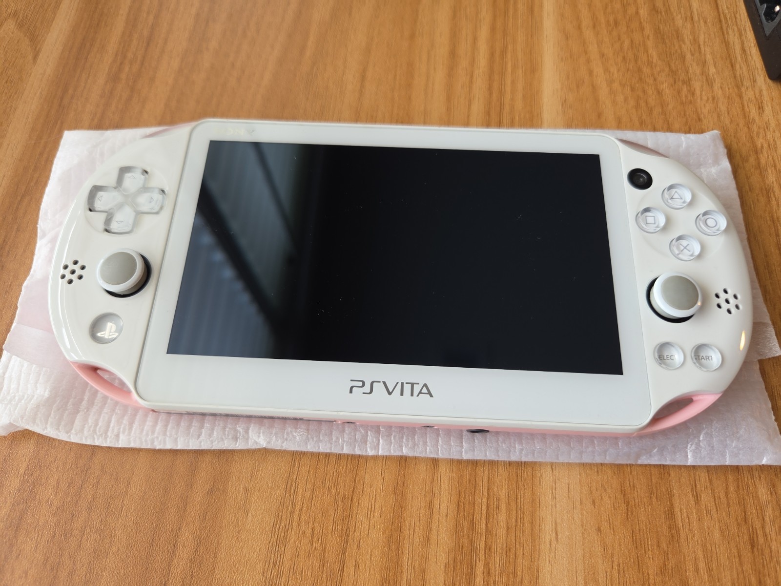 PS Vita Light Pink White PCH 2000 ZA19 Console CIB