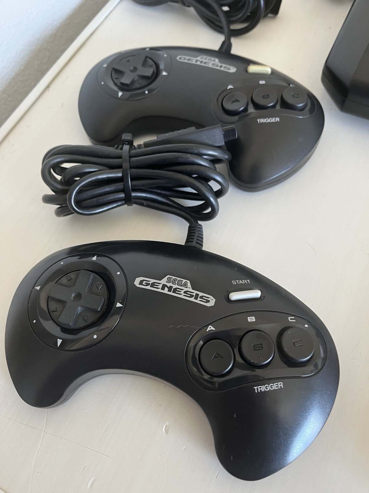 SEGA Genesis with Controllers Wires and Games MK-1631 Mortal Kombat