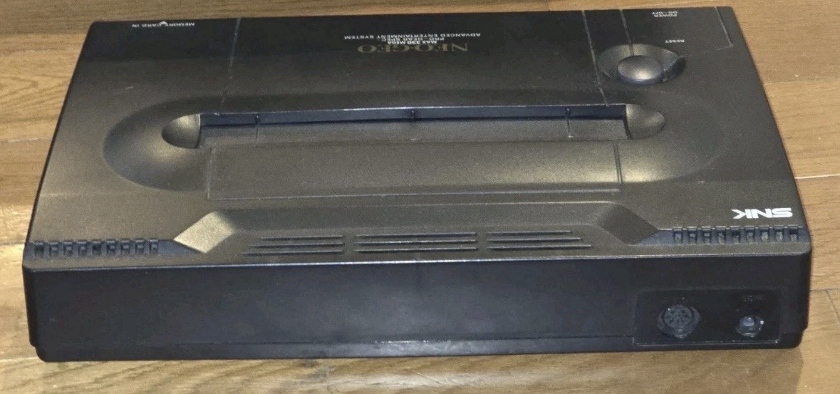 Neo Geo AES Gold System; 2 Controllers, and Cables