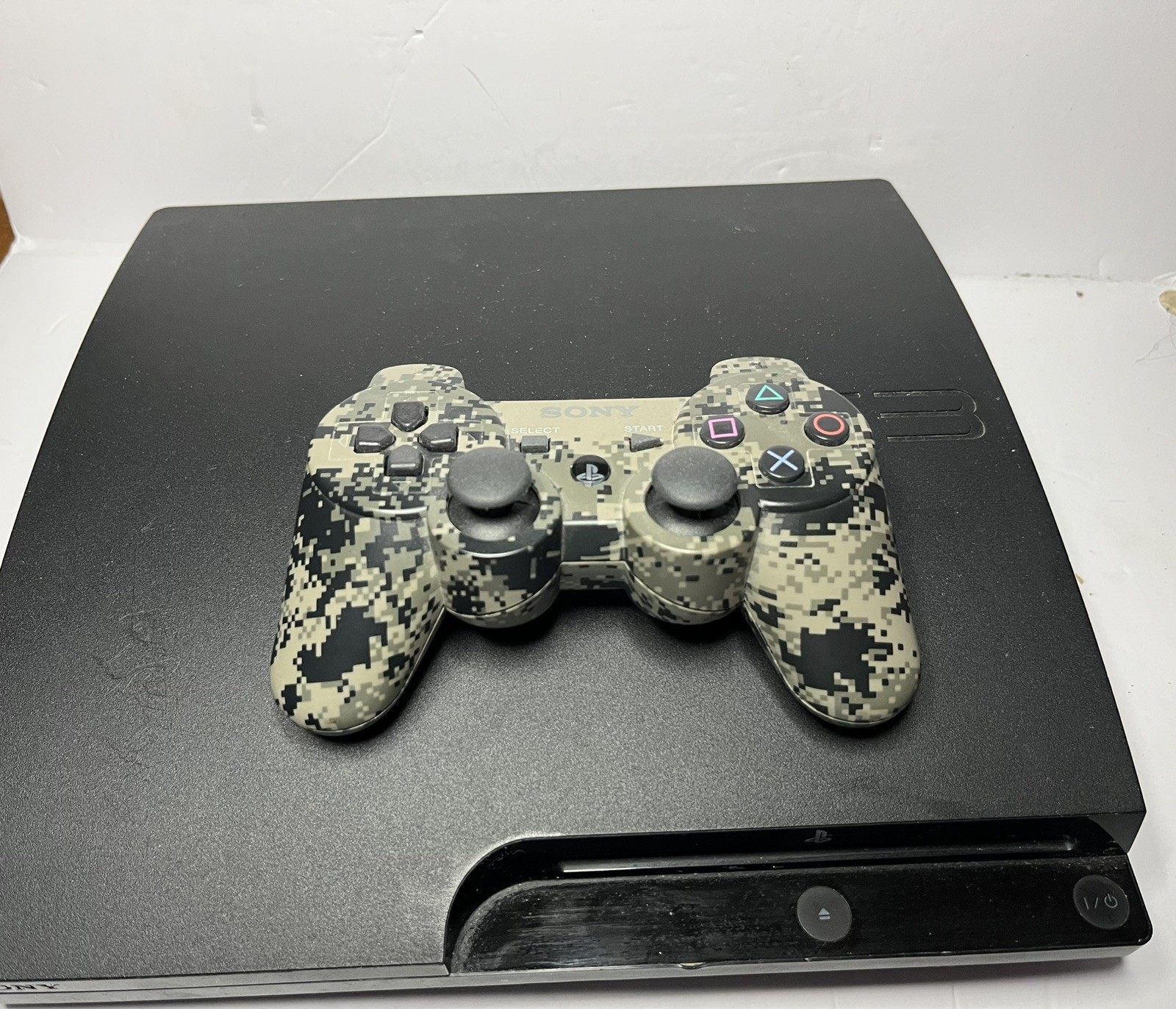 Sony PlayStation PS3 Slim Console CECH-3001A + Controller 150 GB And Game