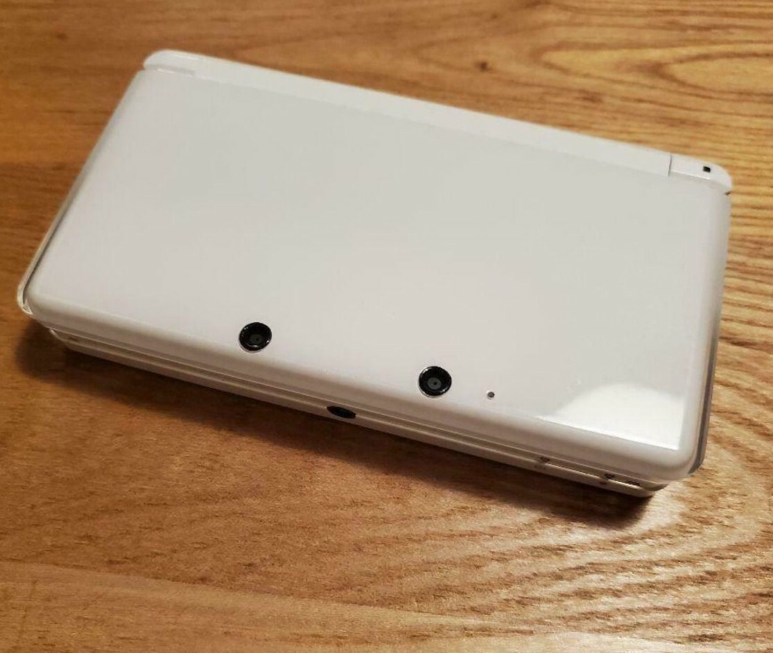 Nintendo 3DS Ice White Console Japan model Used with USB charging cable