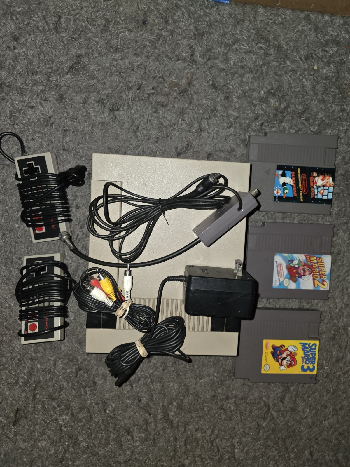 Nintendo Original NES-001 Entertainment System NES Console Bundle Tested