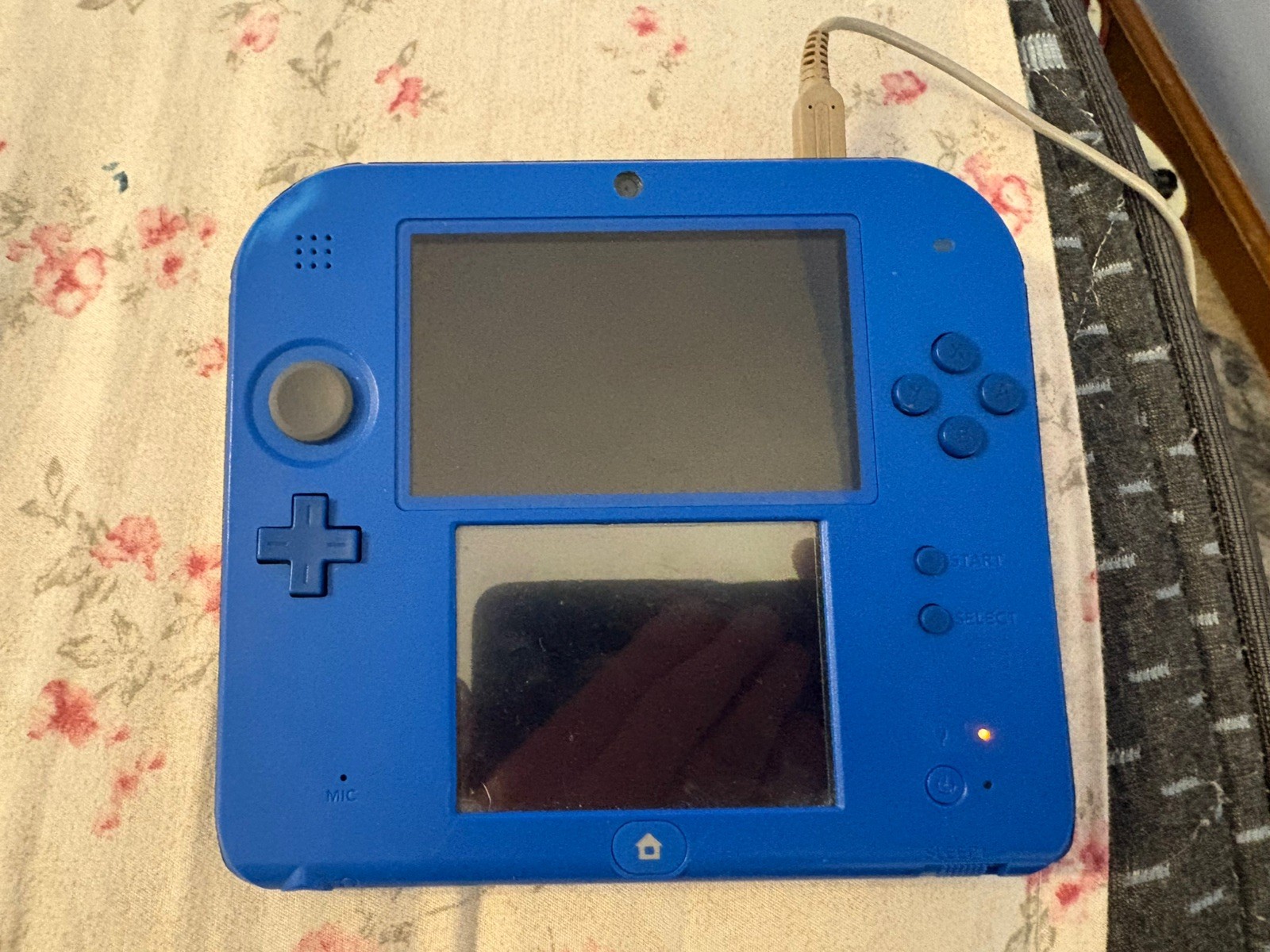Nintendo 2DS Handheld Game Console FTR-001 Electric Blue TESTED WORKING