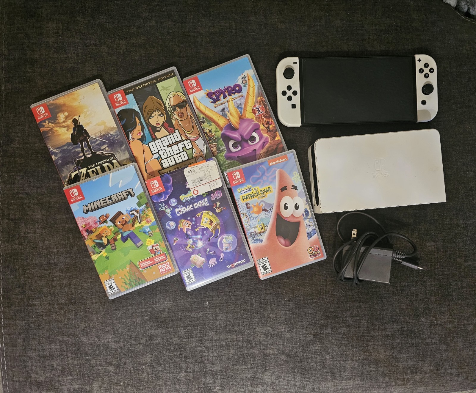Nintendo Switch OLED Model – 64GB/White (HEGSKAAAA)