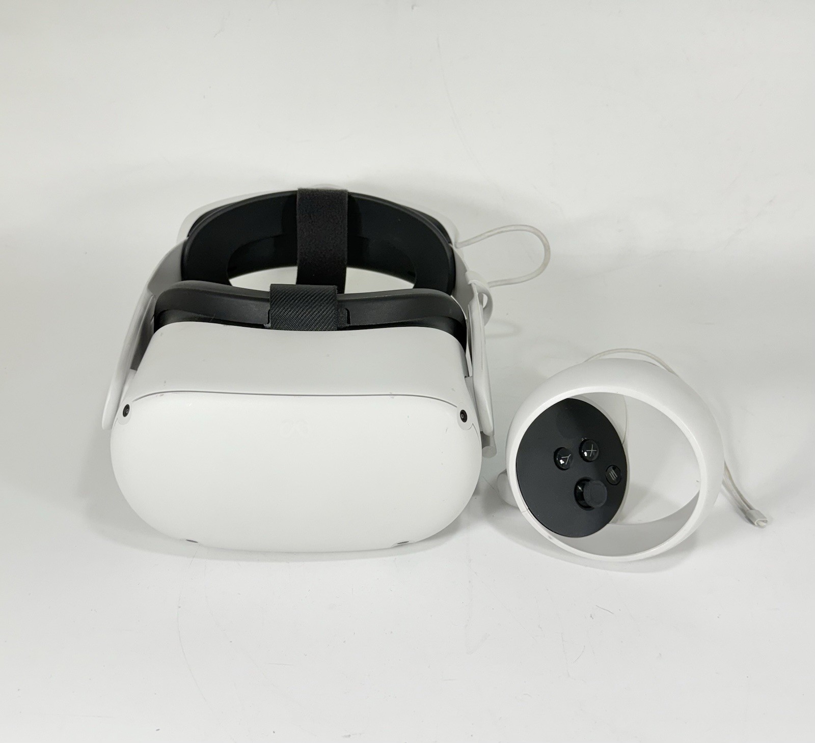 Meta Quest 2 Advanced 256GB All-In-One Virtual Reality Headset with 1 Controller