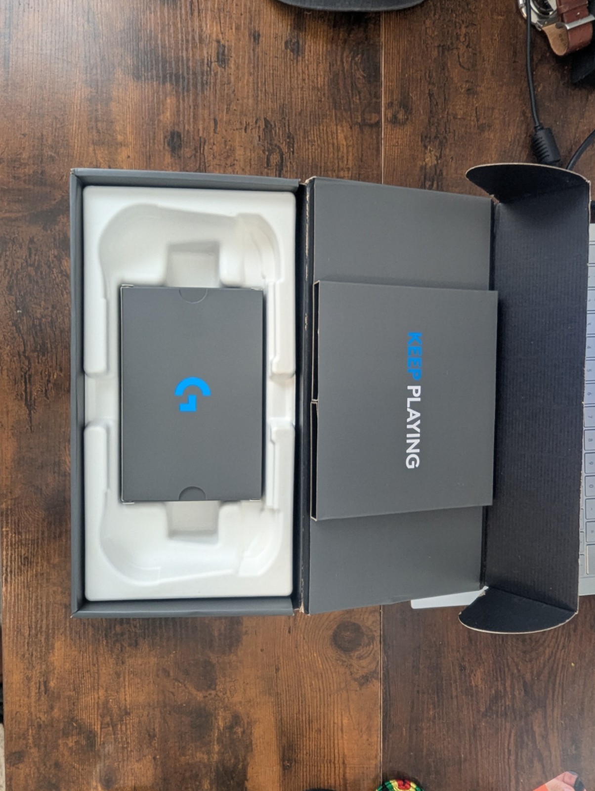 Logitech G CLOUD Handheld Gaming Console 64GB 1080p Wi-Fi USB-C White