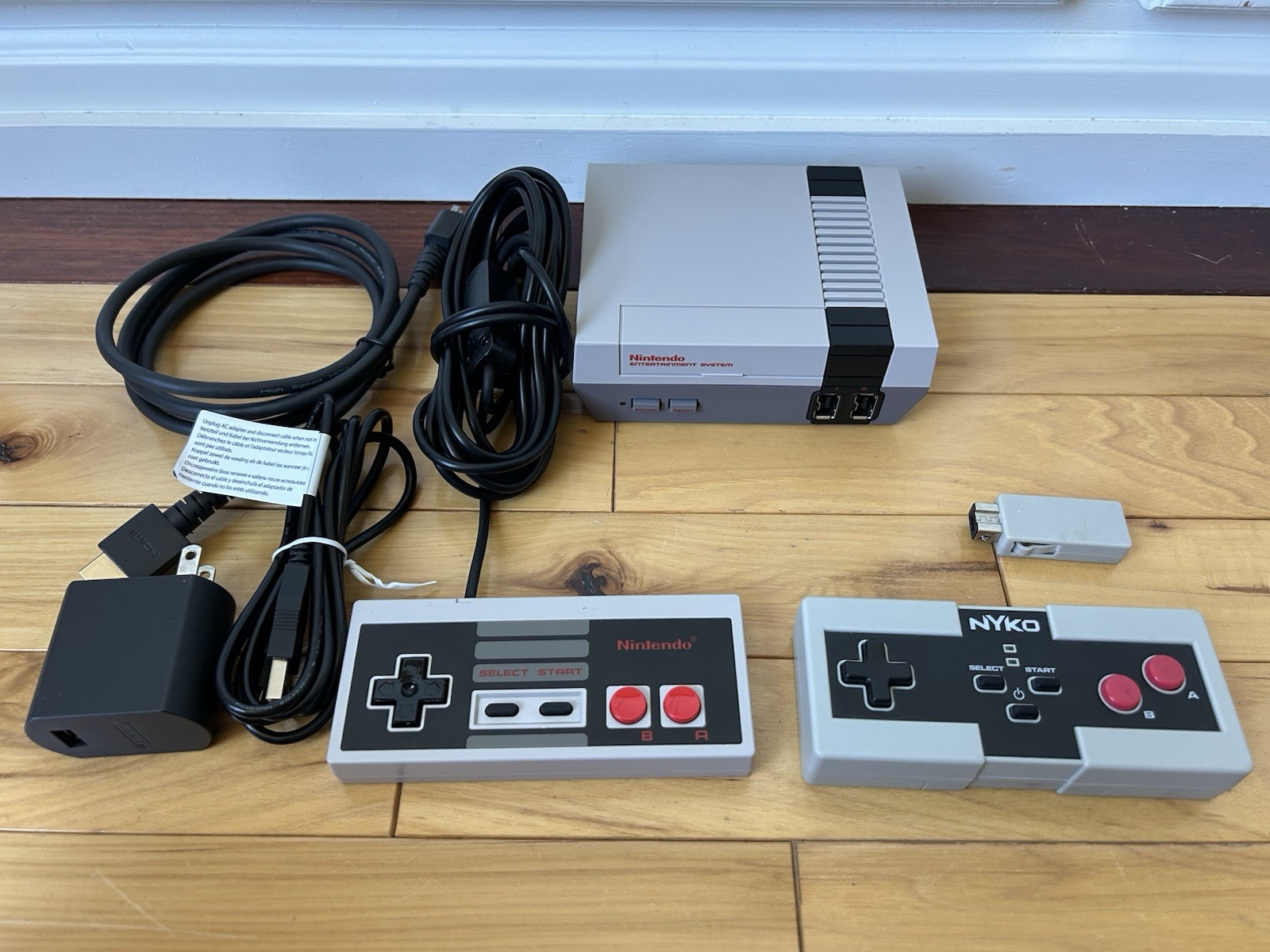 Nintendo NES Mini Classic Edition With 271 Games