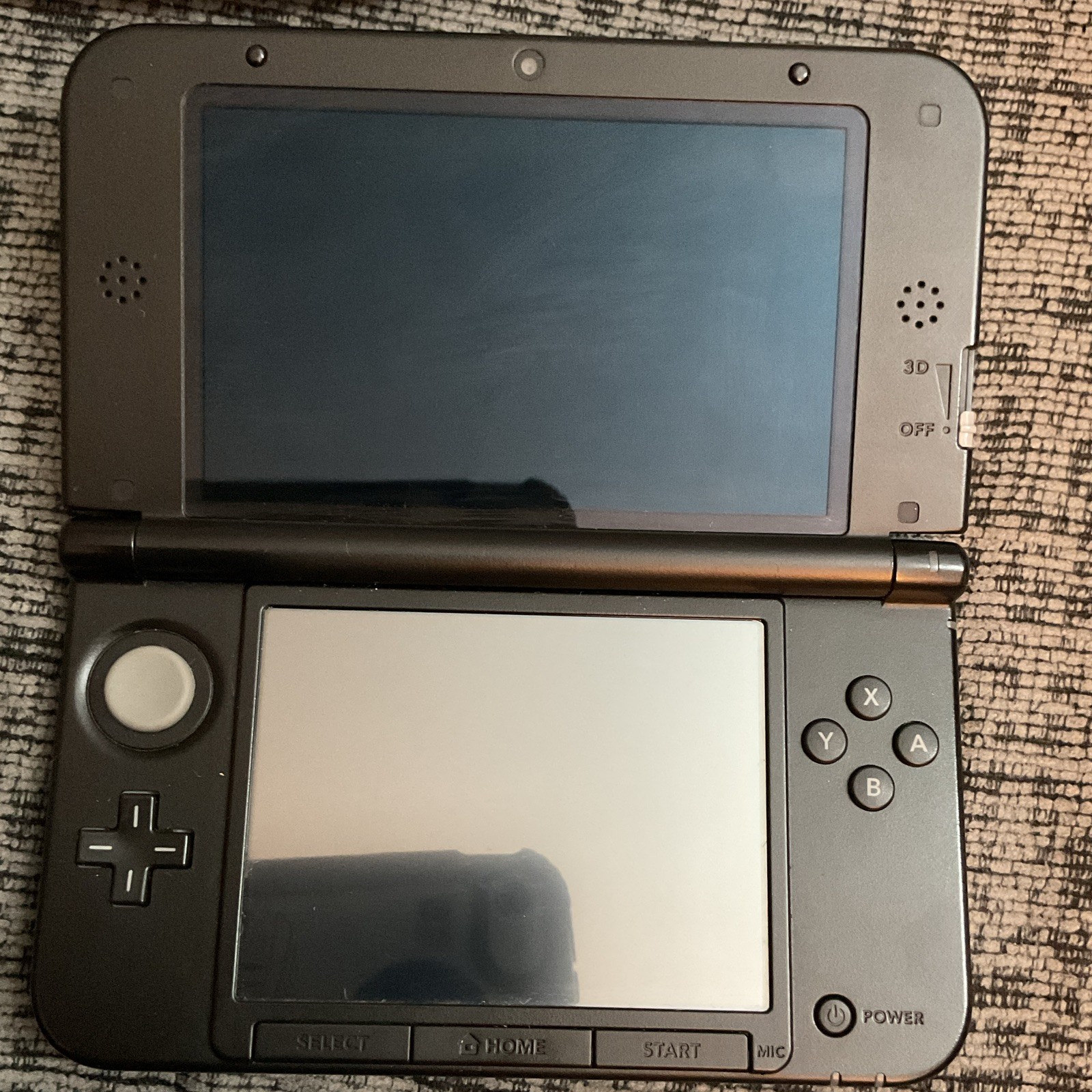 Nintendo 3DS XL Blue/Black 3D 4GB NTSC-U/C Bundle w/ Charger Case Stylus Game
