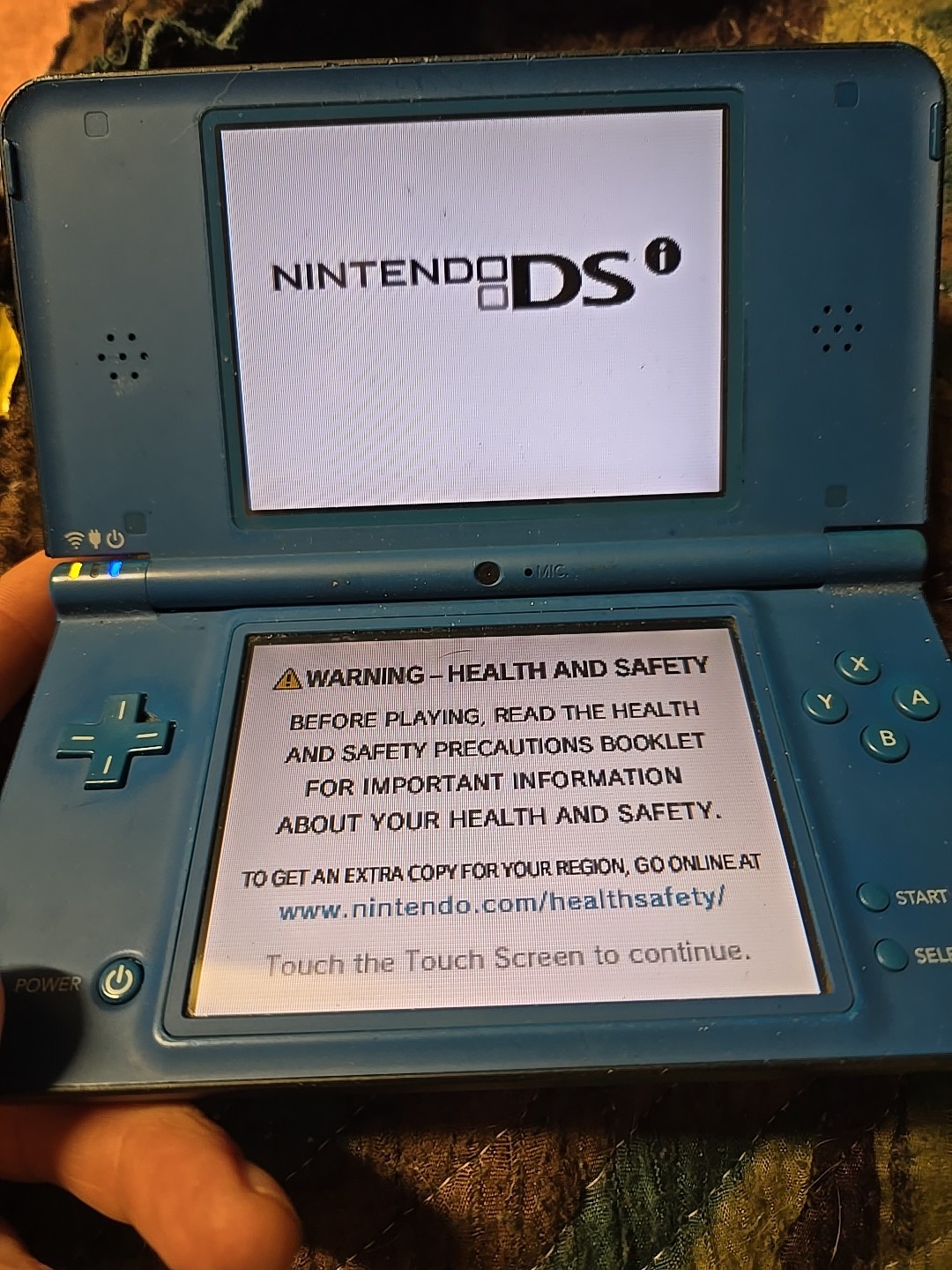 Nintendo DSi XL Handheld System – Blue + 2 Games