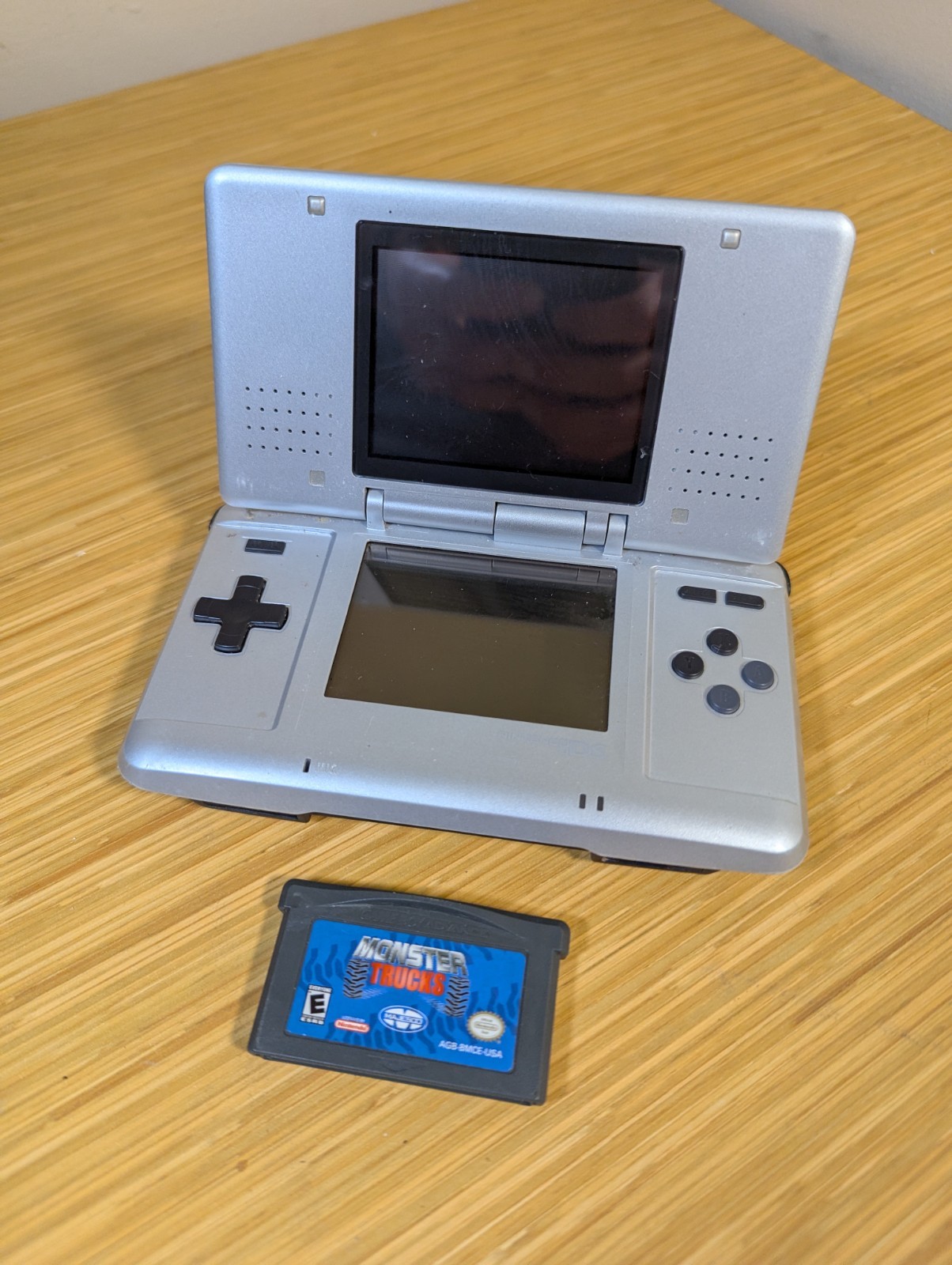KAA Nintendo DS Silver Handheld Console NTR-001 No Power Cord Untested