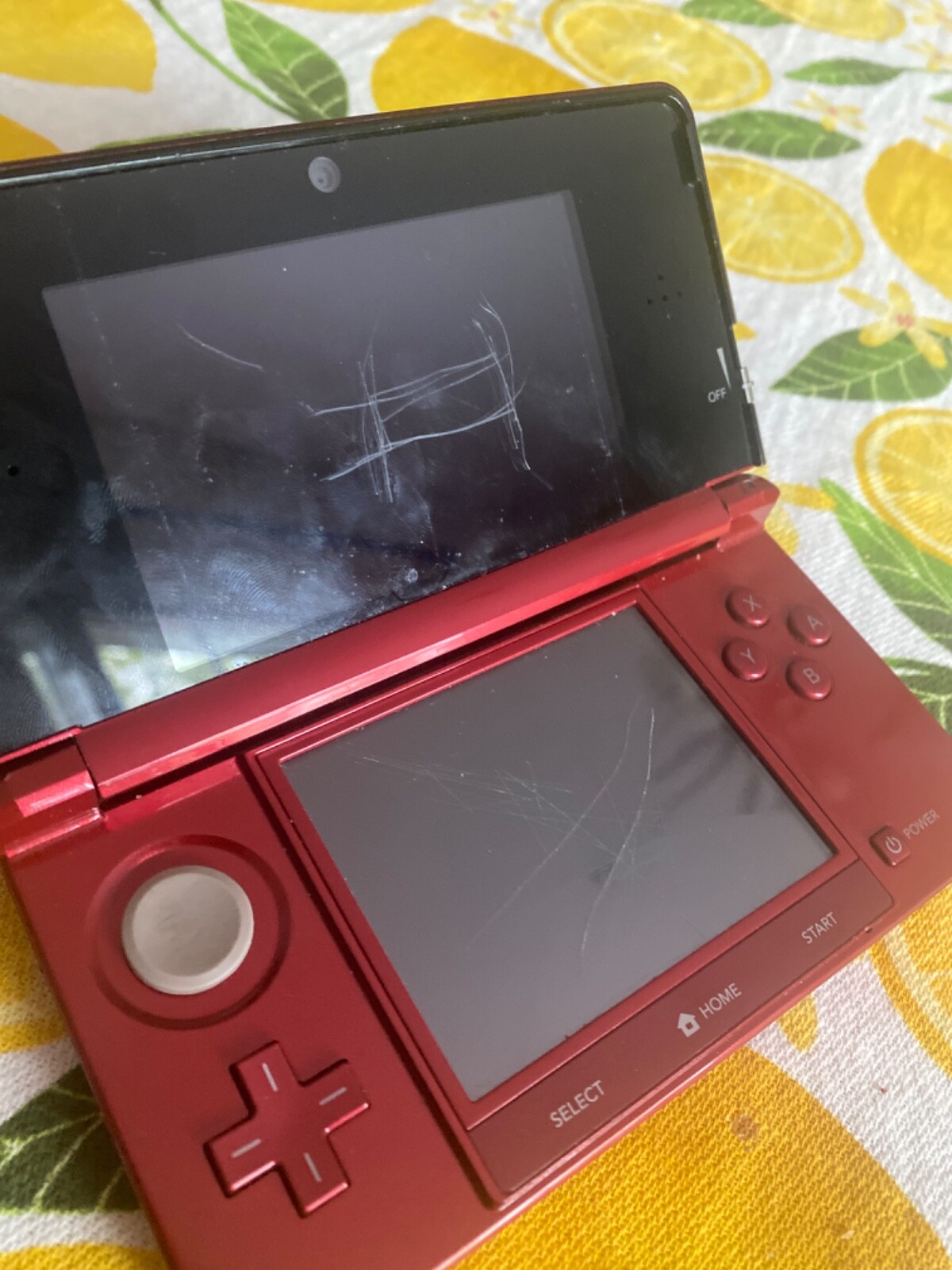 Nintendo 3DS Handheld System – Flame Red