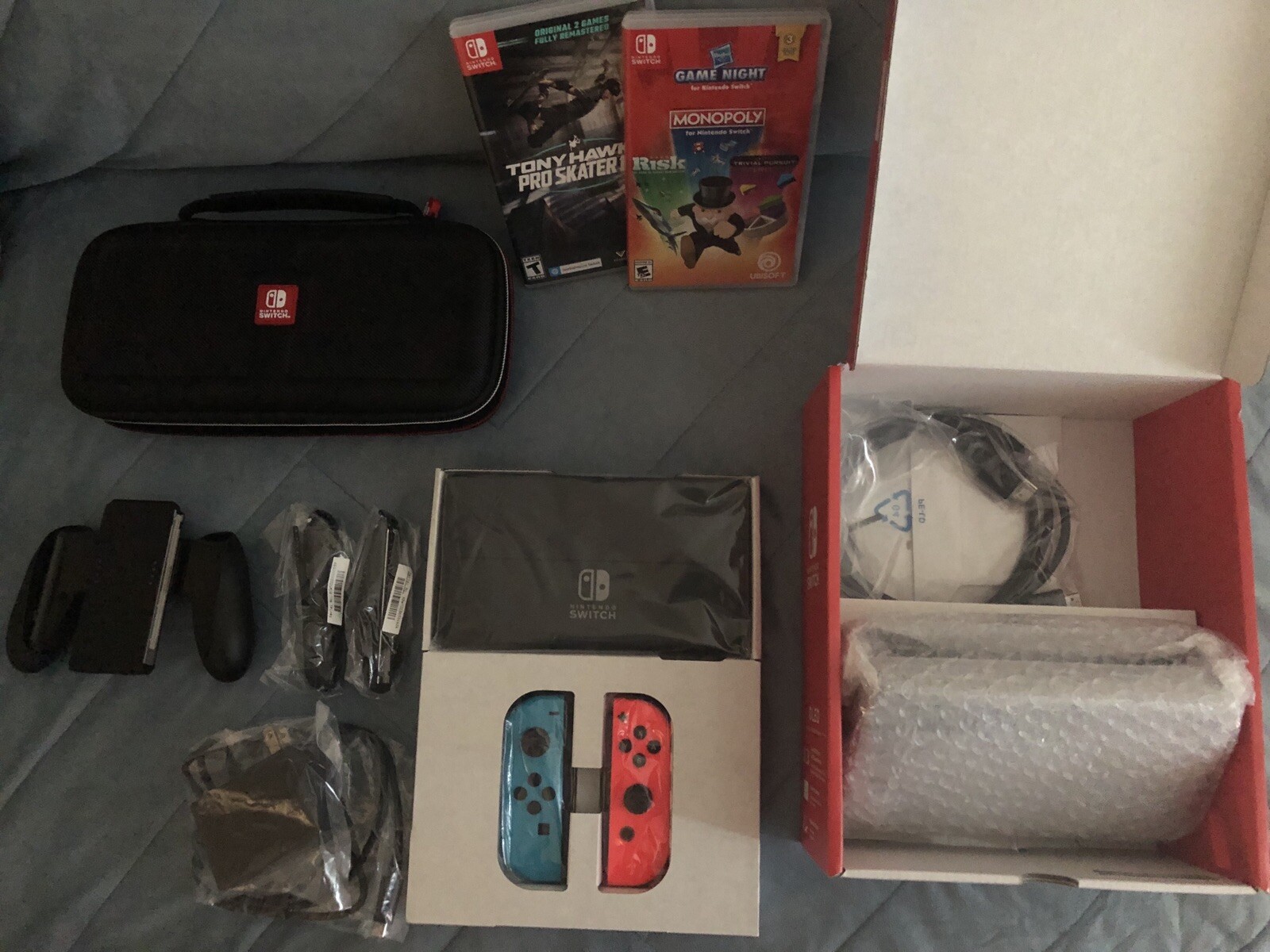 LikeNew Nintendo Switch OLED & 2 Games. Model HEG-001 Handheld Console With Case