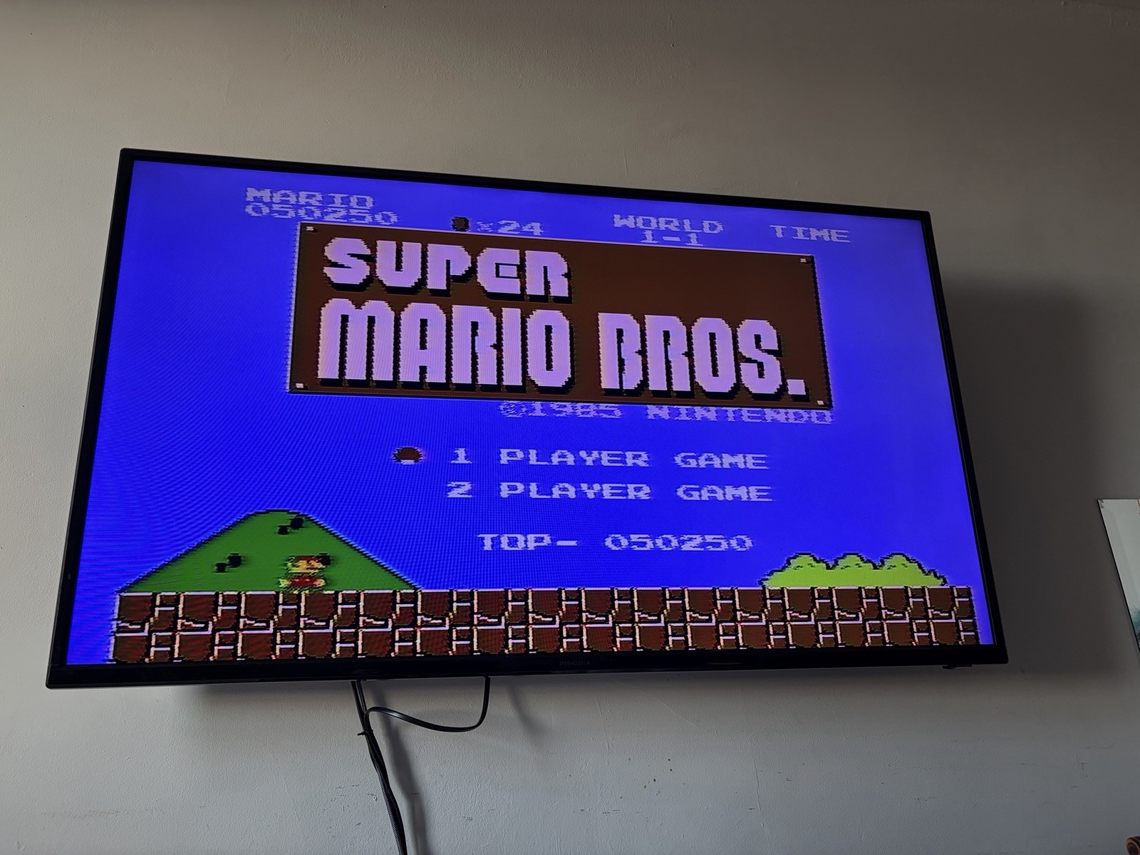 Nintendo NES-001 Console Bundle 2 Controllers Zapper Mario Duck Hunt Tested READ