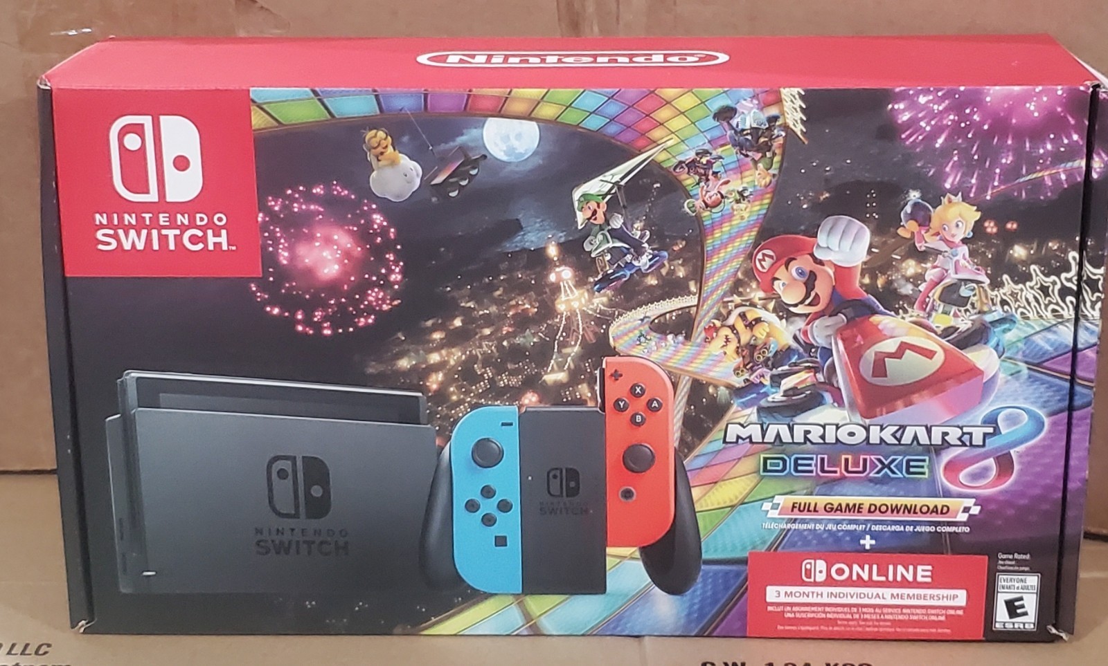 Nintendo Switch Mario Kart 8 Deluxe + 3 Month Online + Mario Rabbids + Case