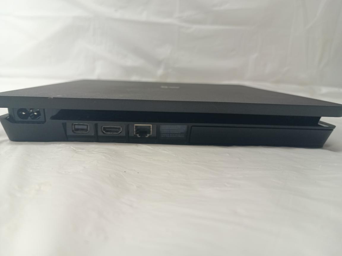 USED SONY PS4 – SYSTEM – CUH-1001A – 500GB (P23015498)