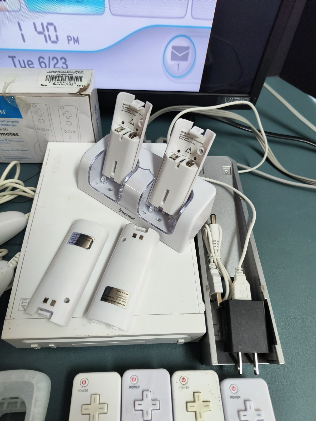 Nintendo Wii Model RVL-001 (USA) [Plays Wii & GameCube Games] Bundle Deal