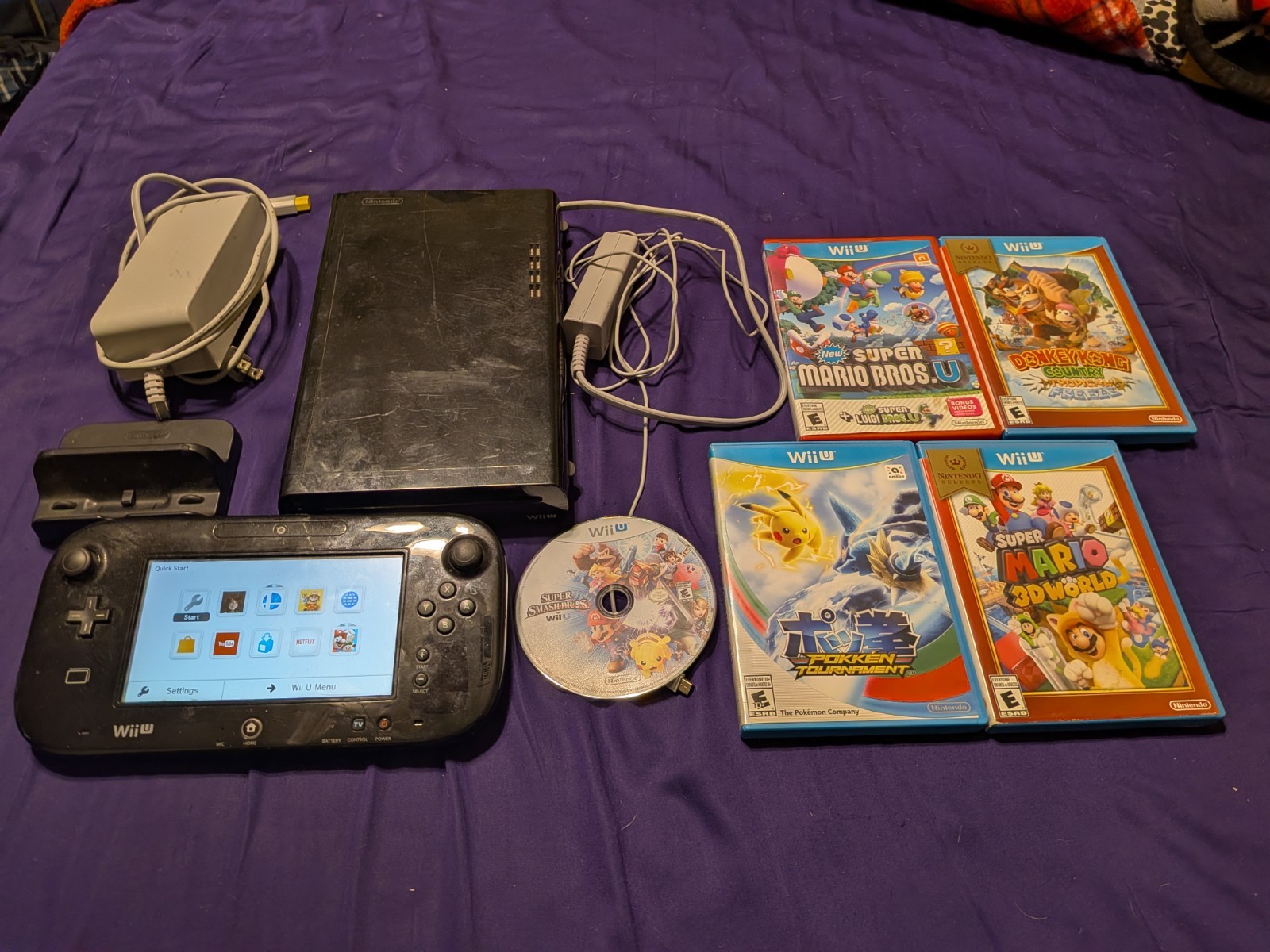Nintendo Wii U 32GB Console + Gamepad, 5 Games. Charging Dock, works